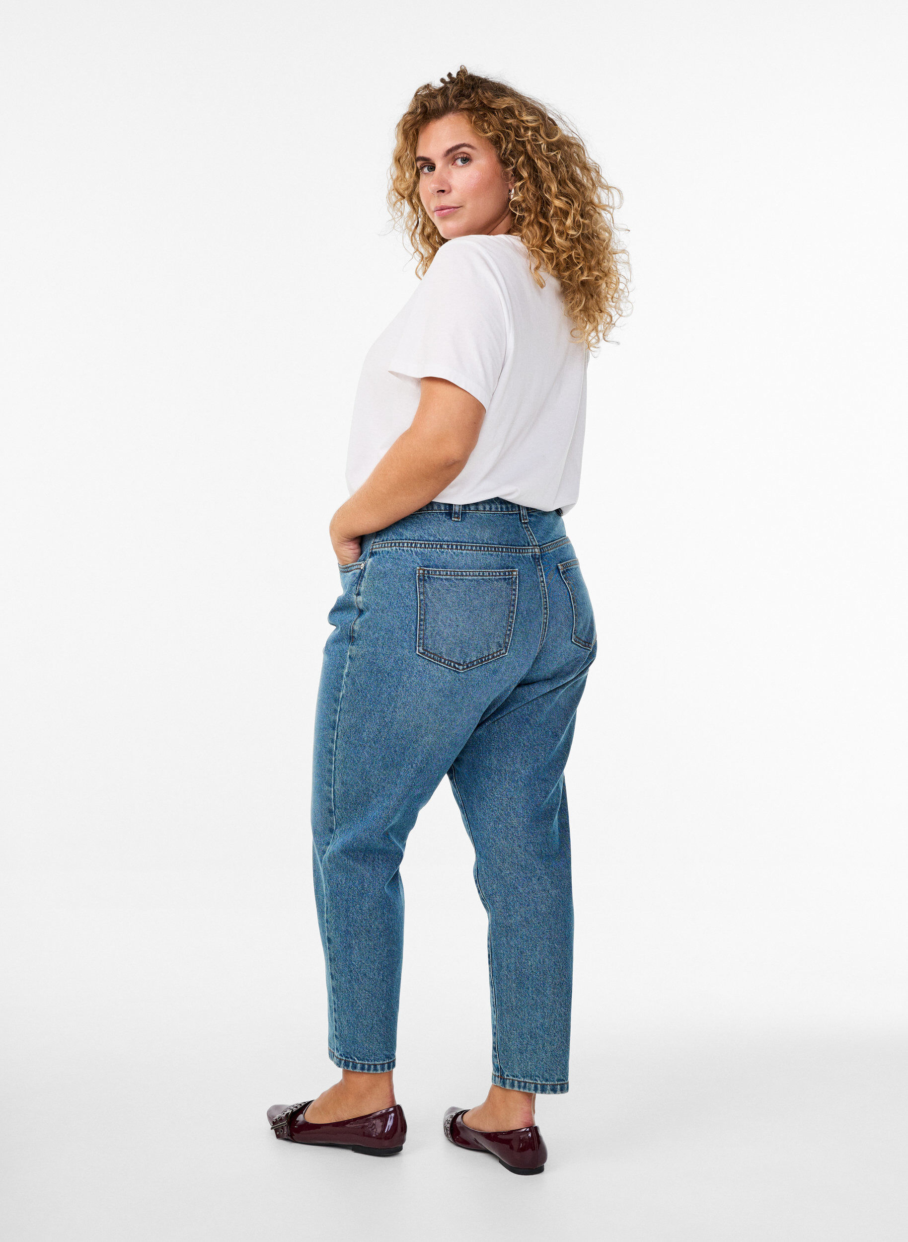 Zizzi Jean Mille coupe Mom taille haute, Bleu, Model image number 1