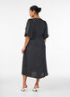 Robe midi &agrave; pois avec encolure carr&eacute;e, Noir, Model image number 1