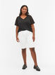 Short moulant avec poches arrière, White, Model image number 3