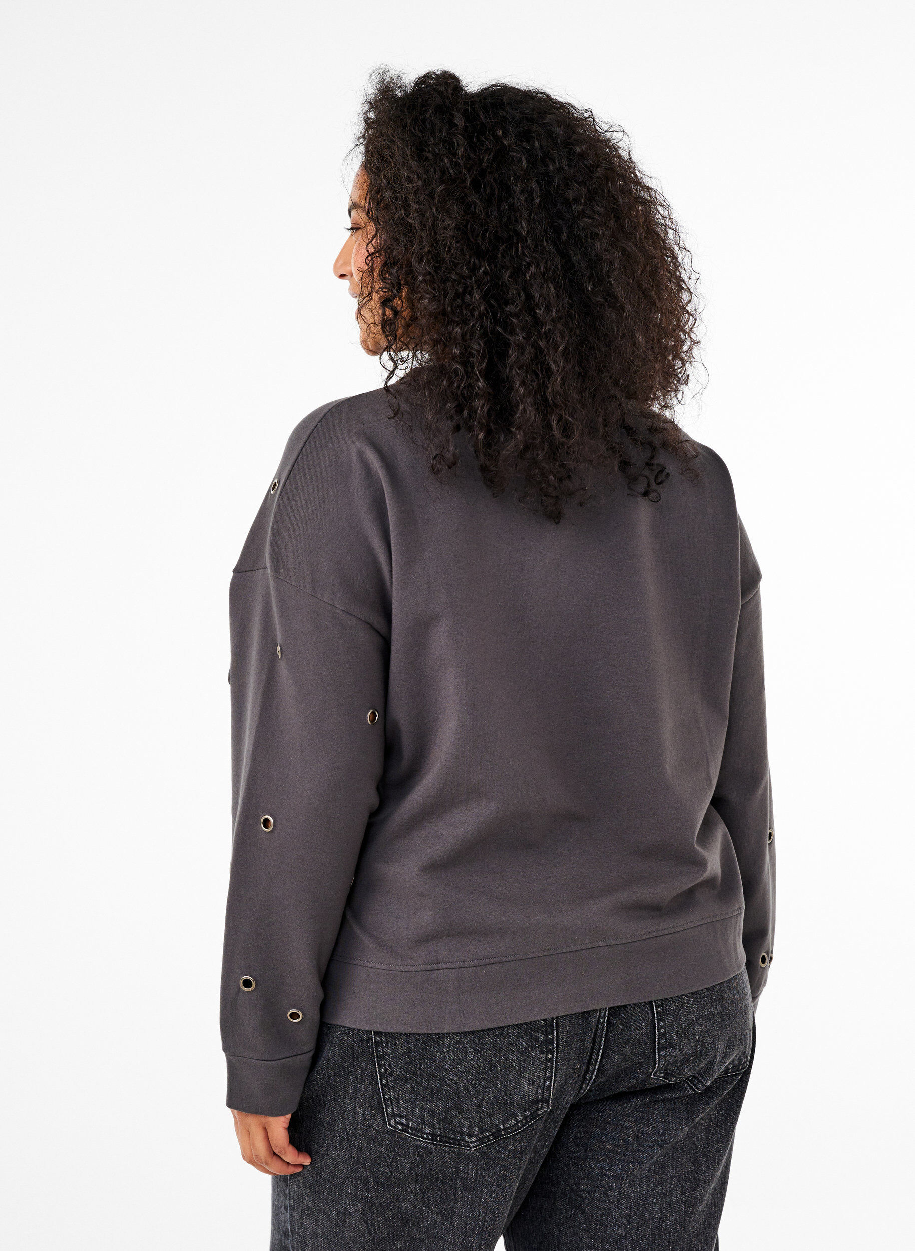Zizzi Sweat-shirt avec &oelig;illets, Gris anthracite, Model image number 2