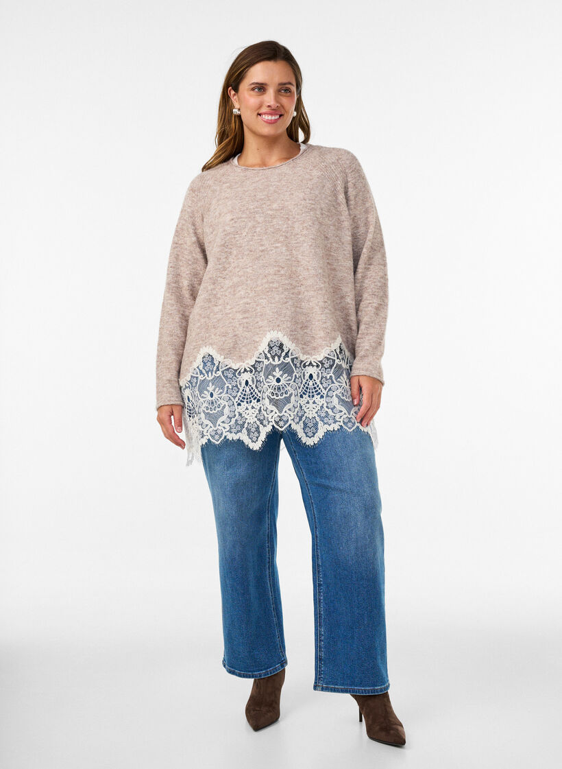 Pull en maille &agrave; manches raglan et large bordure en dentelle, Beige, Model image number 1