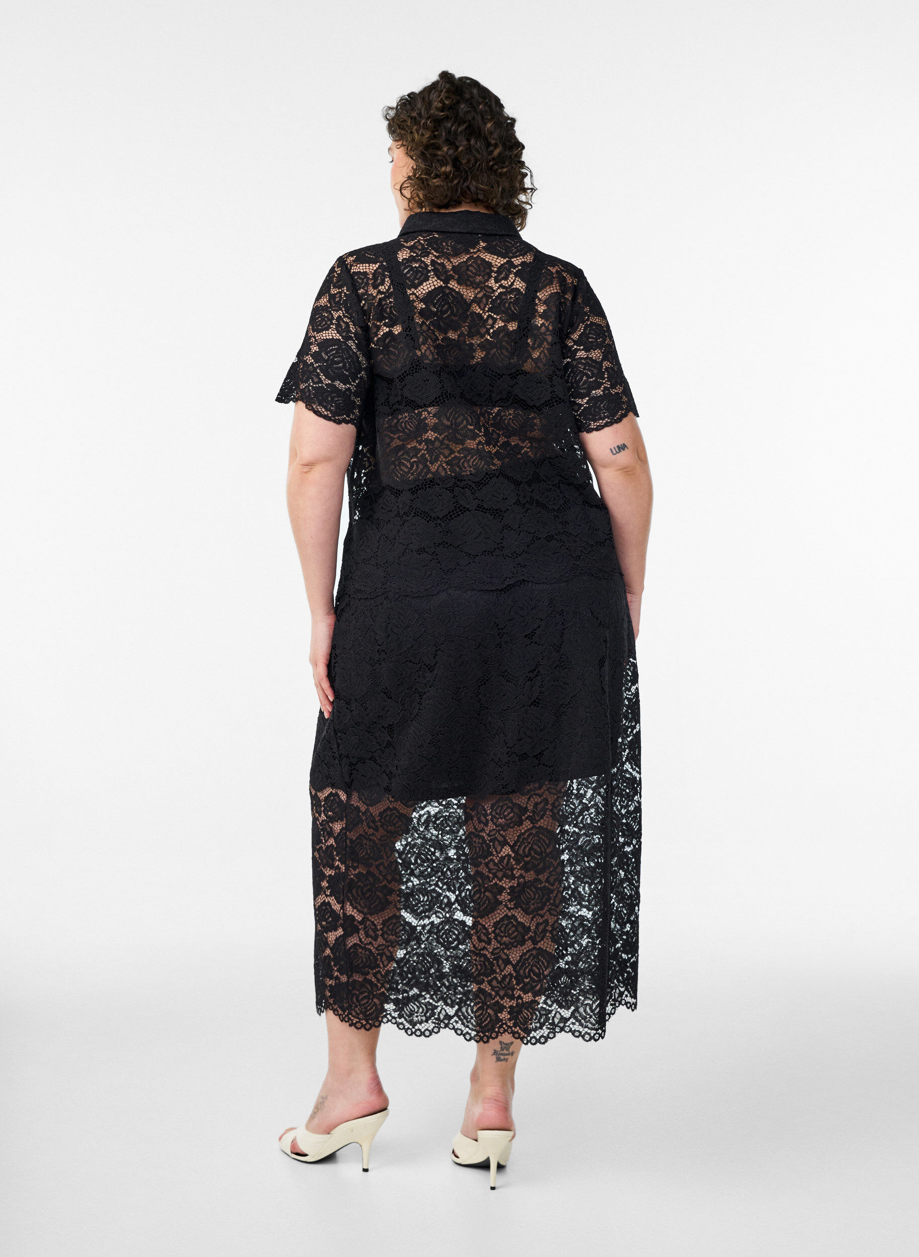 ZizziJupe midi en dentelle avec taille &eacute;lastique, Noir, Model image number 1