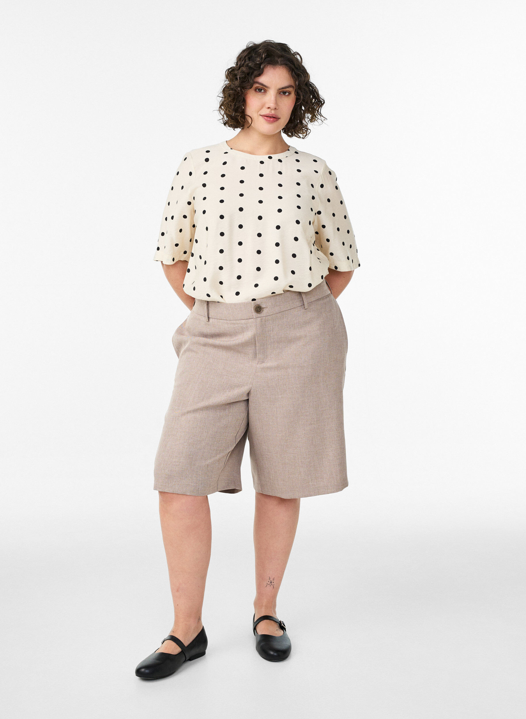 ZizziBlouse en viscose &agrave; pois et manches courtes, Vanille, Model image number 1