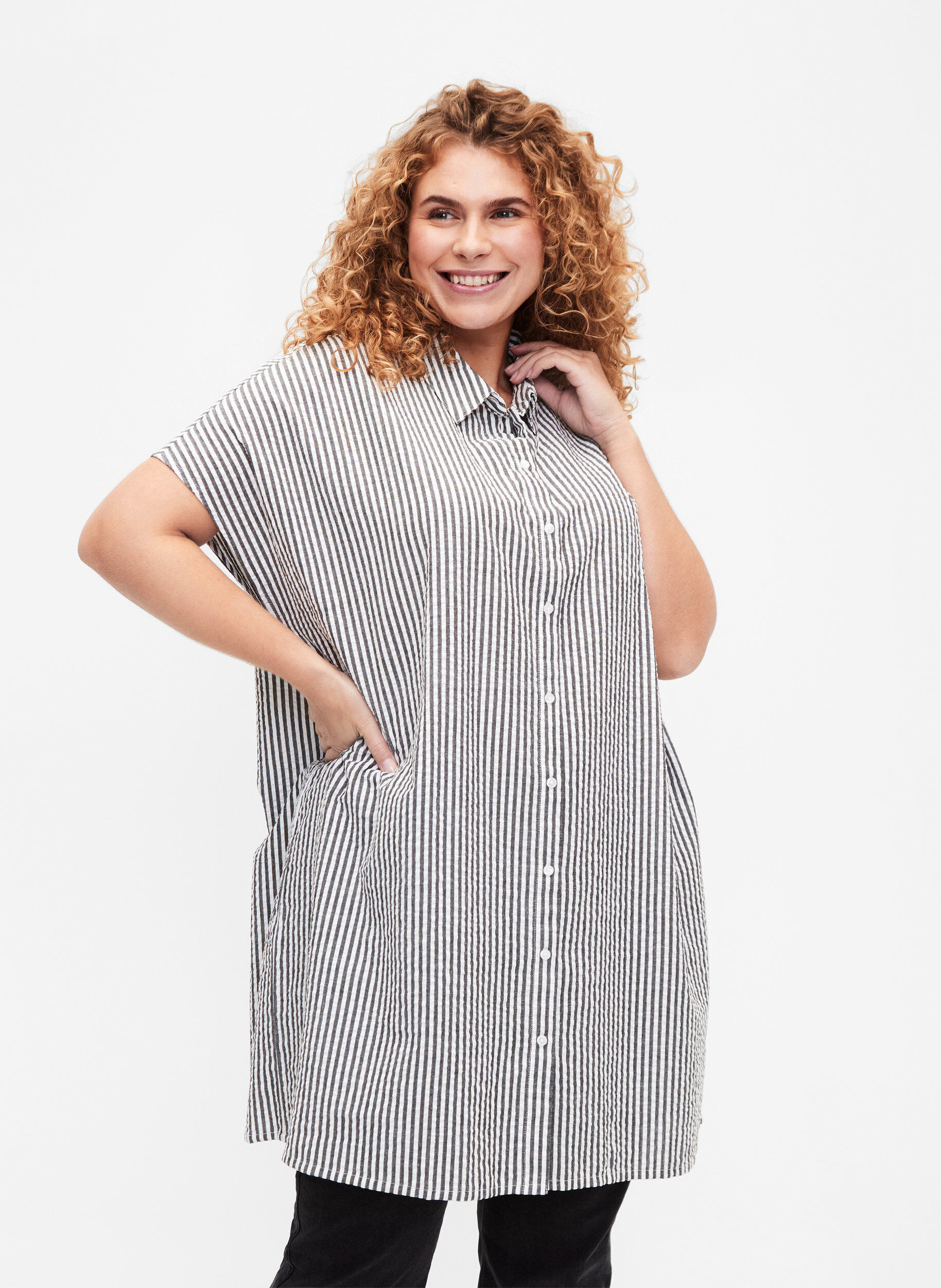 Zizzi Chemise longue &agrave; rayures en coton, Black, Model image number 0