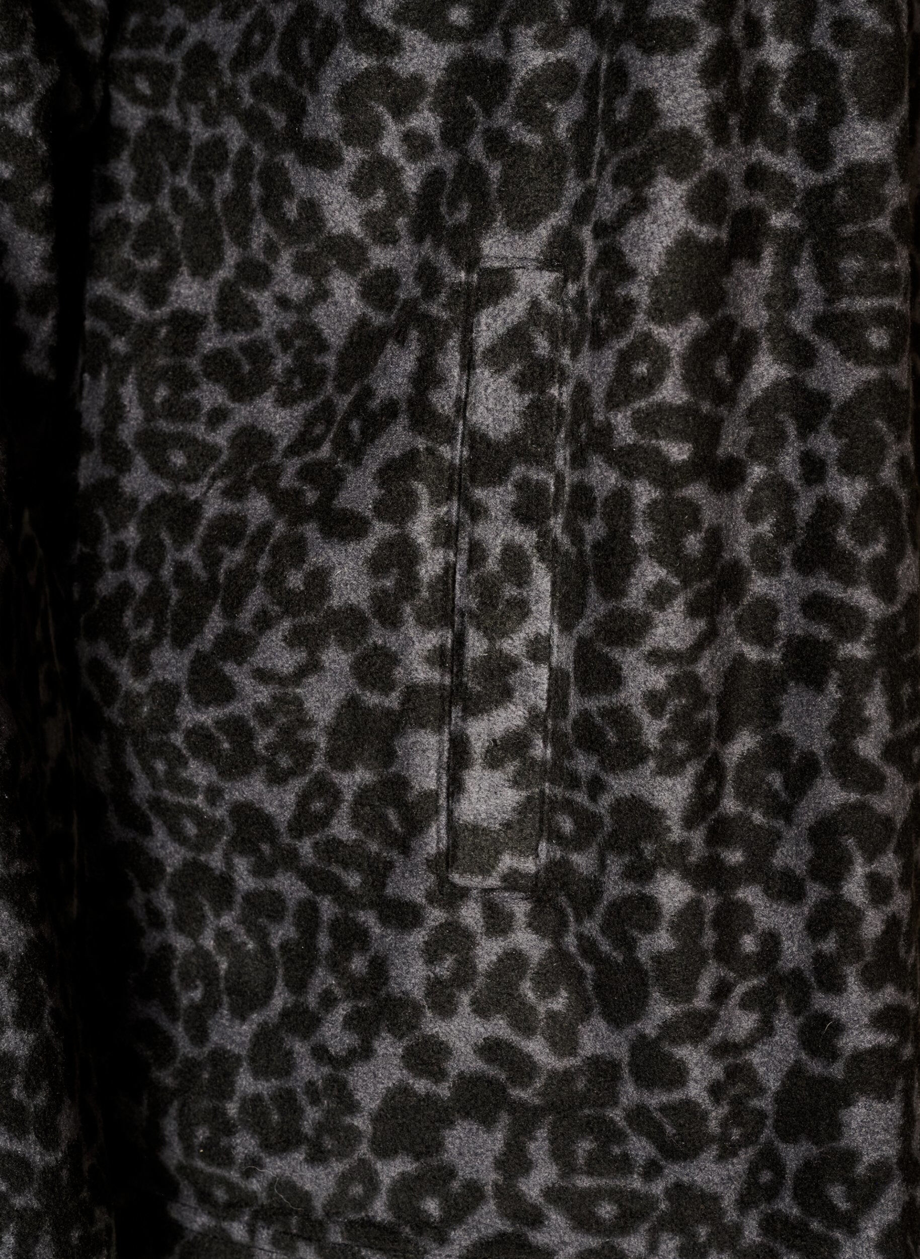 ZizziVeste en polaire &agrave; imprim&eacute; l&eacute;opard et col montant, Noir, Packshot image number 3