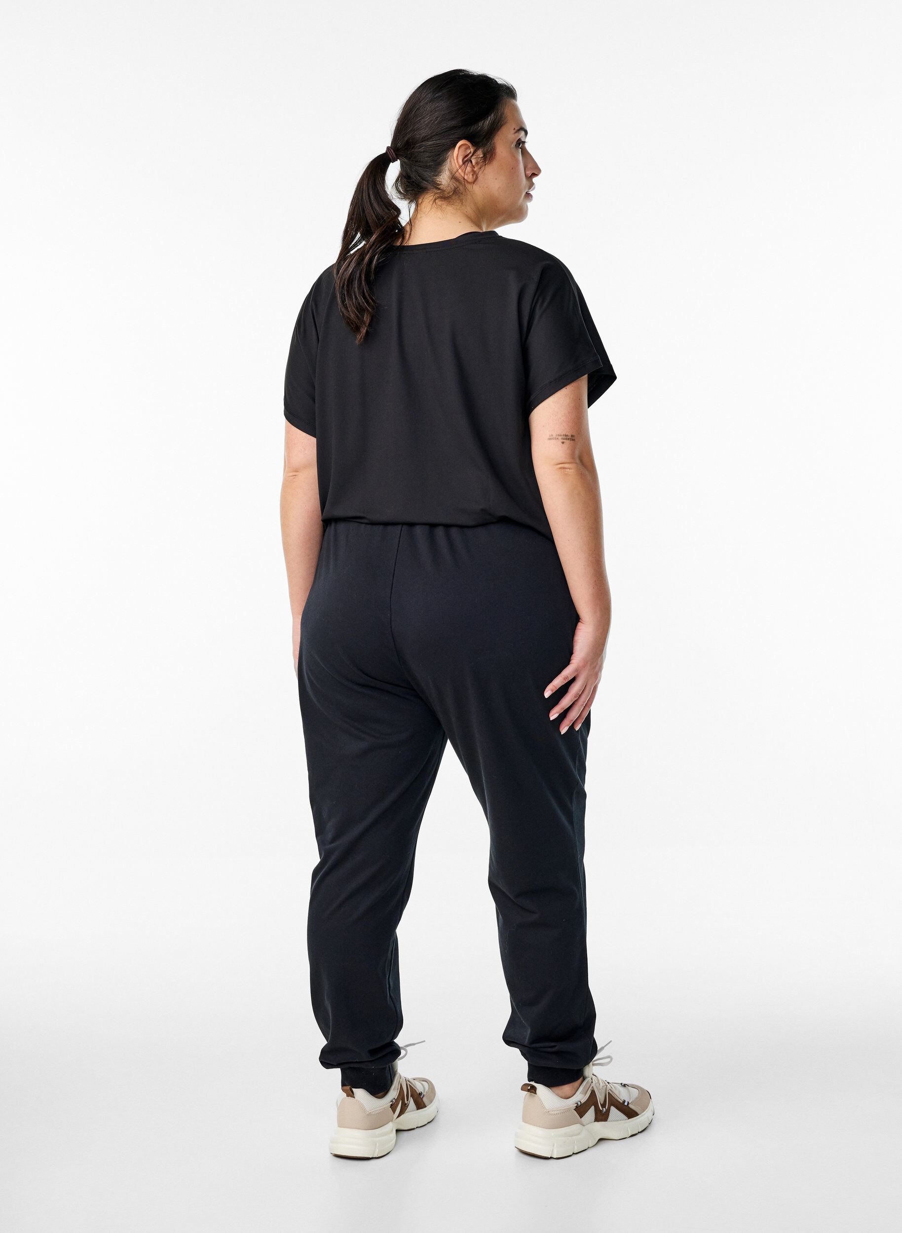 ZizziPantalon de sport ample avec des poches, Noir, Model image number 2
