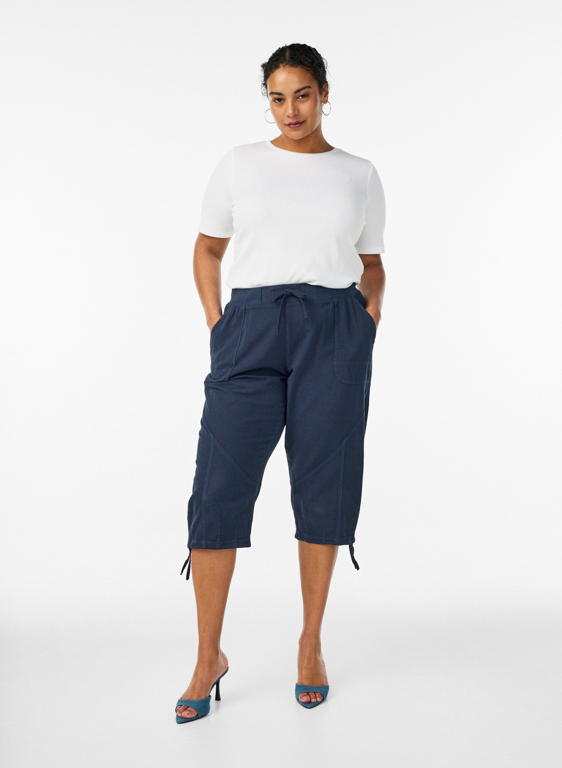 Pantacourt en coton, Bleu, Model
