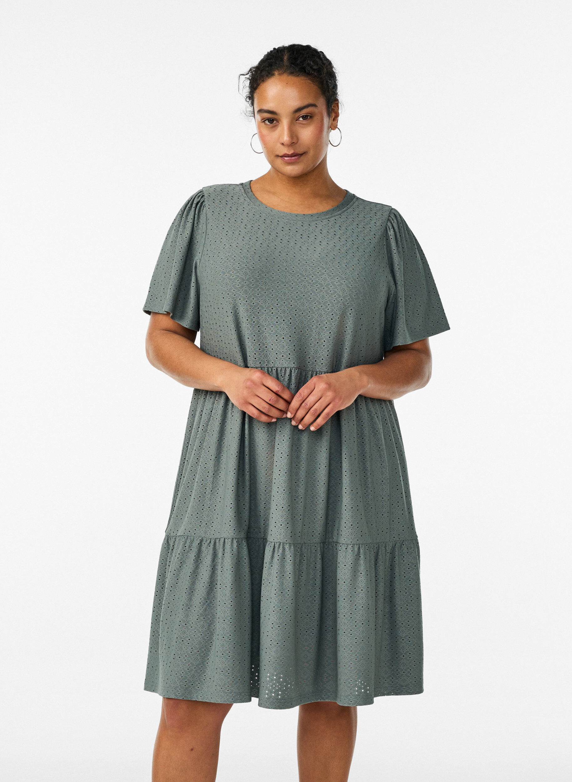 ZizziRobe courte avec motif en dentelle et jupe &agrave; volants, Vert fonc&eacute;, Model image number 0