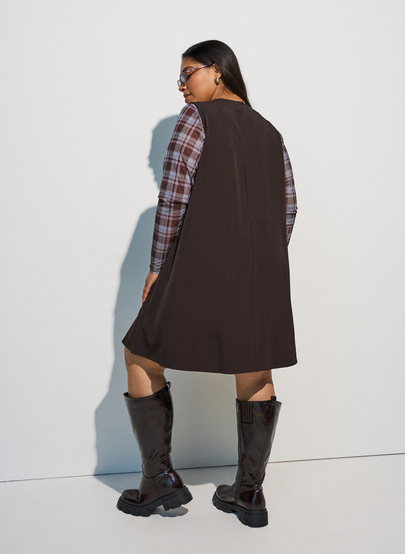 Robe coupe &eacute;vas&eacute;e sans manches &agrave; fines rayures, Marron, Model image number 2