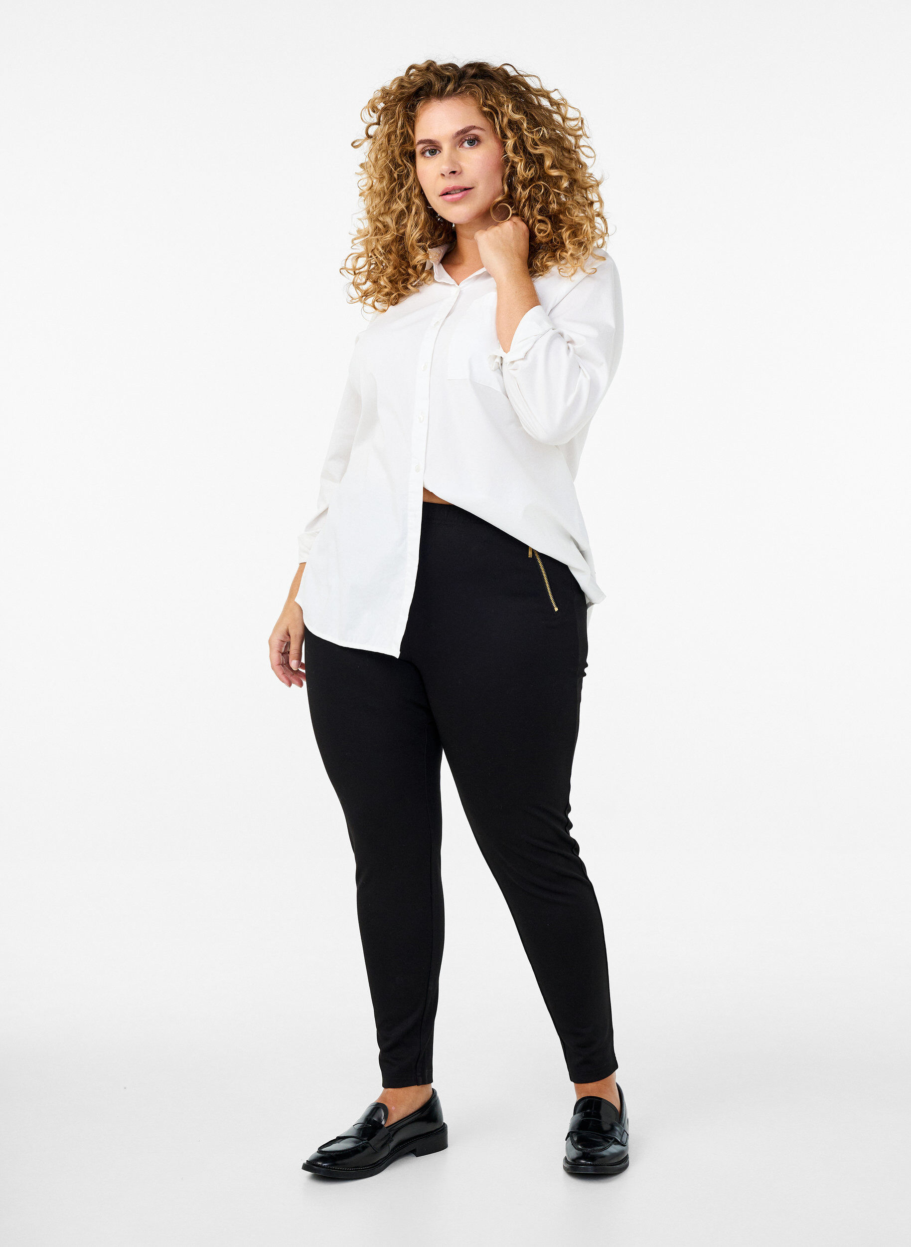 Zizzi Legging en viscose avec d&eacute;tail de fermeture &eacute;clair, Noir, Model image number 1