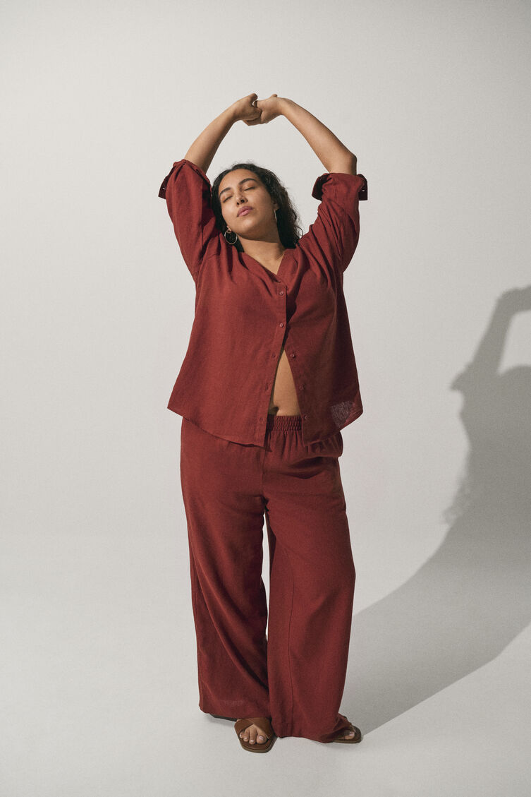 Ensemble en lin assorti, , Model