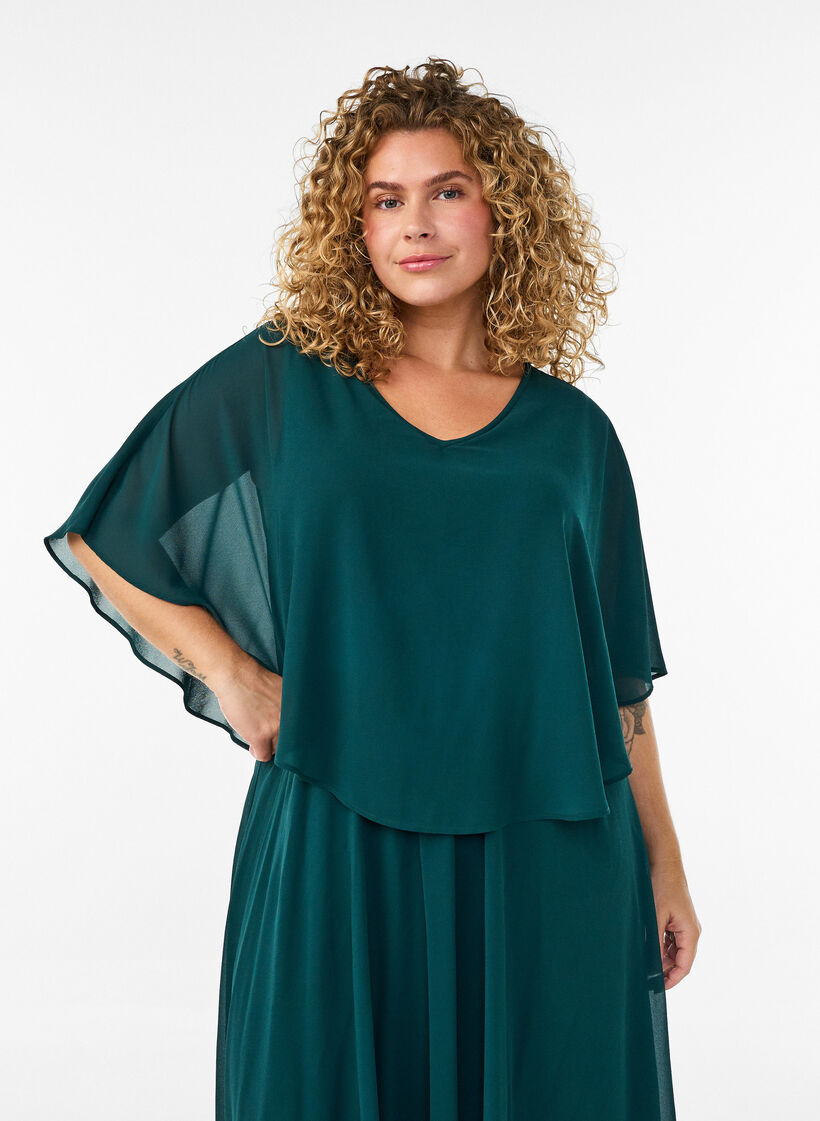 Robe longue &agrave; manches courtes, coupe &eacute;vas&eacute;e, Vert fonc&eacute;, Model image number 2
