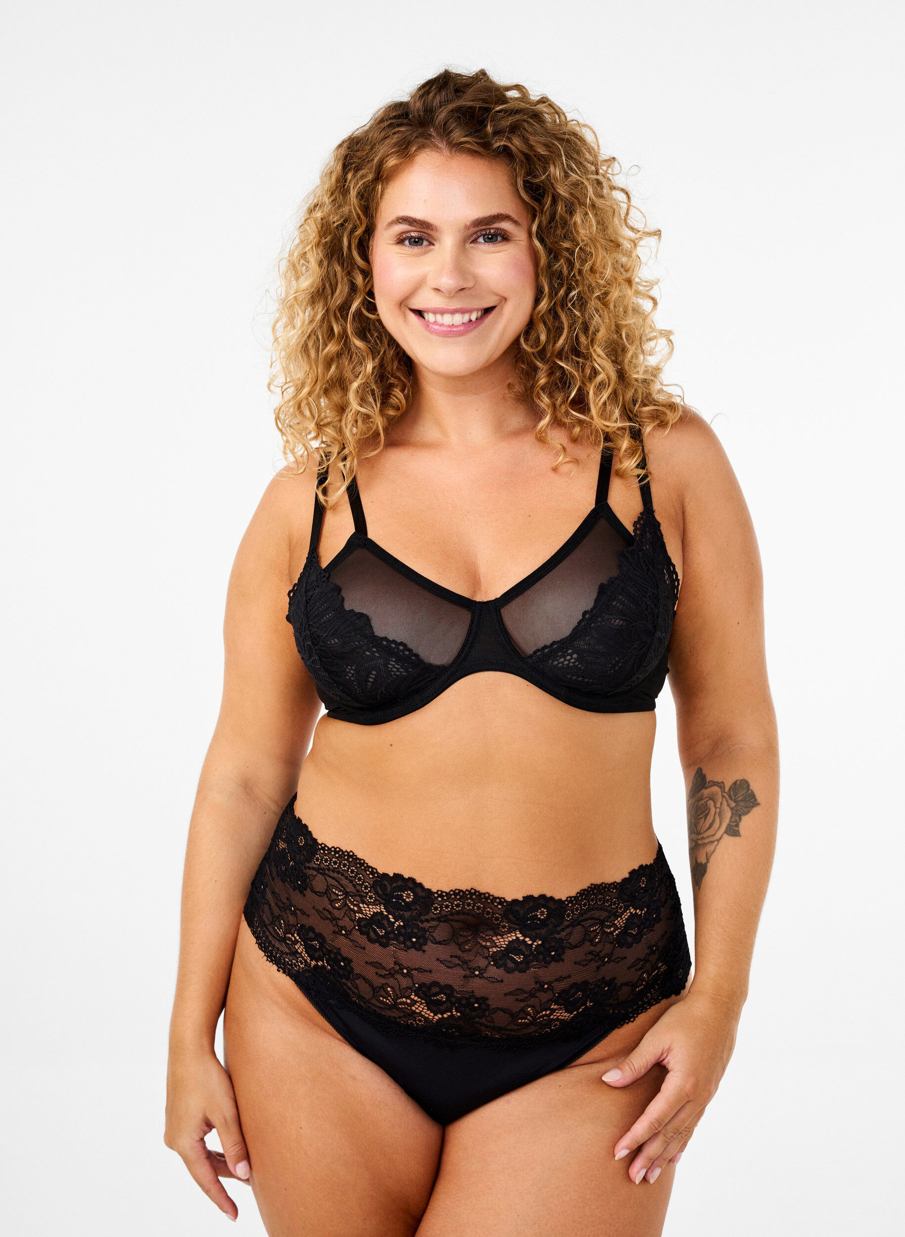 Zizzi Soutien-gorge couvrant avec dentelle et maille, Black, Model image number 2