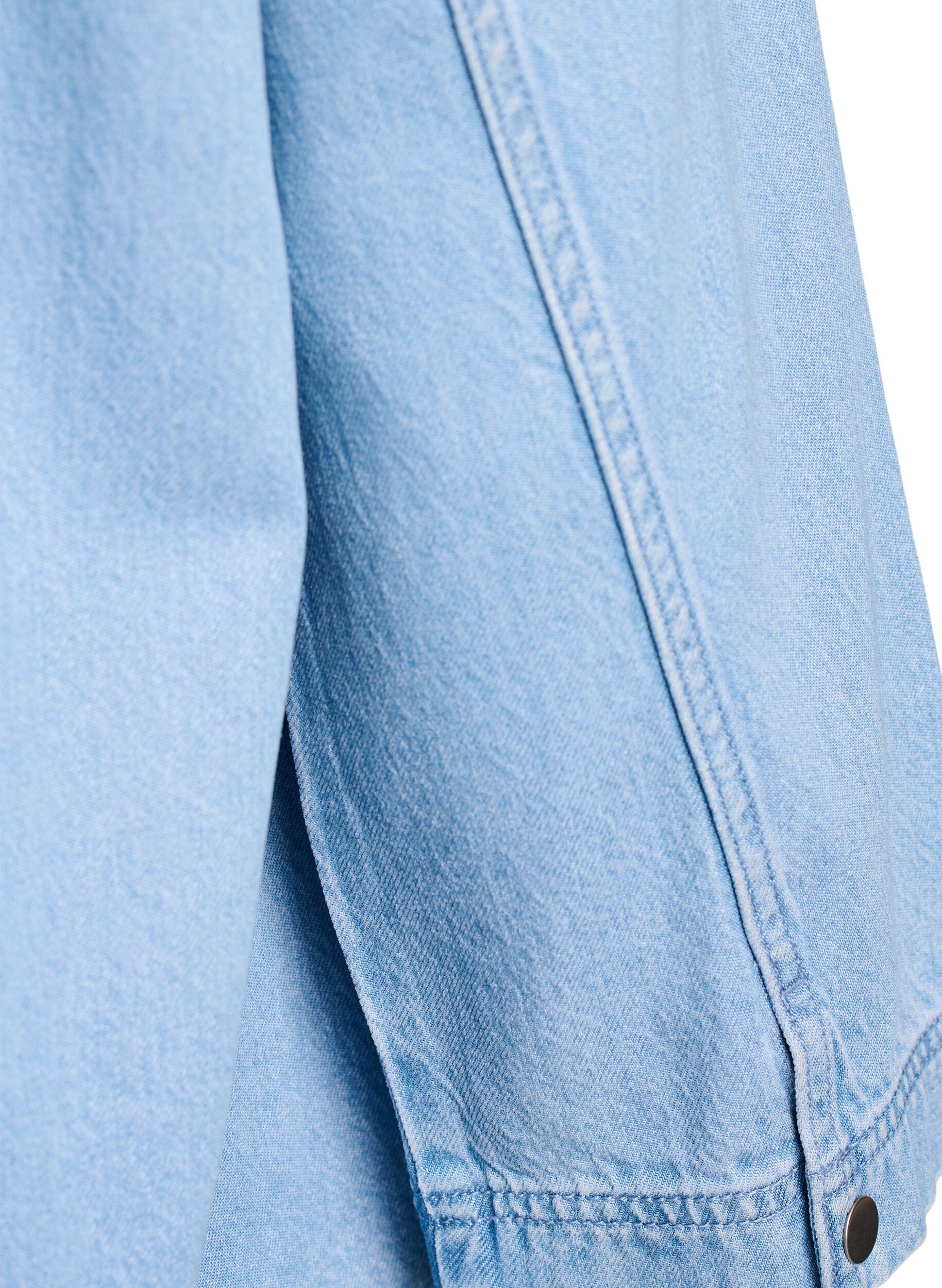 Zizzi Chemise en denim ample avec manches 3/4, Bleu Clair, Packshot image number 3