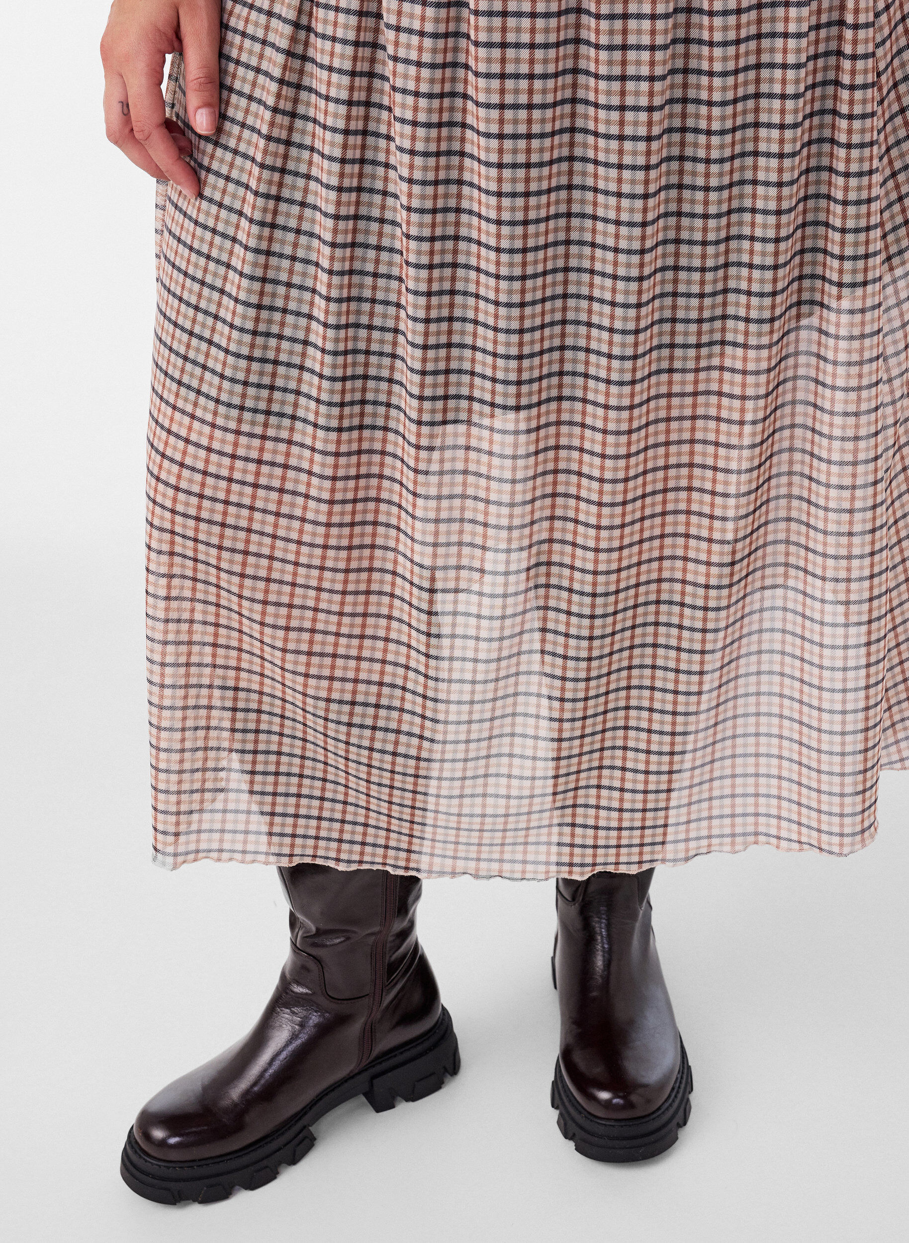 ZizziJupe midi en maille &agrave; carreaux, Beige, Model image number 2