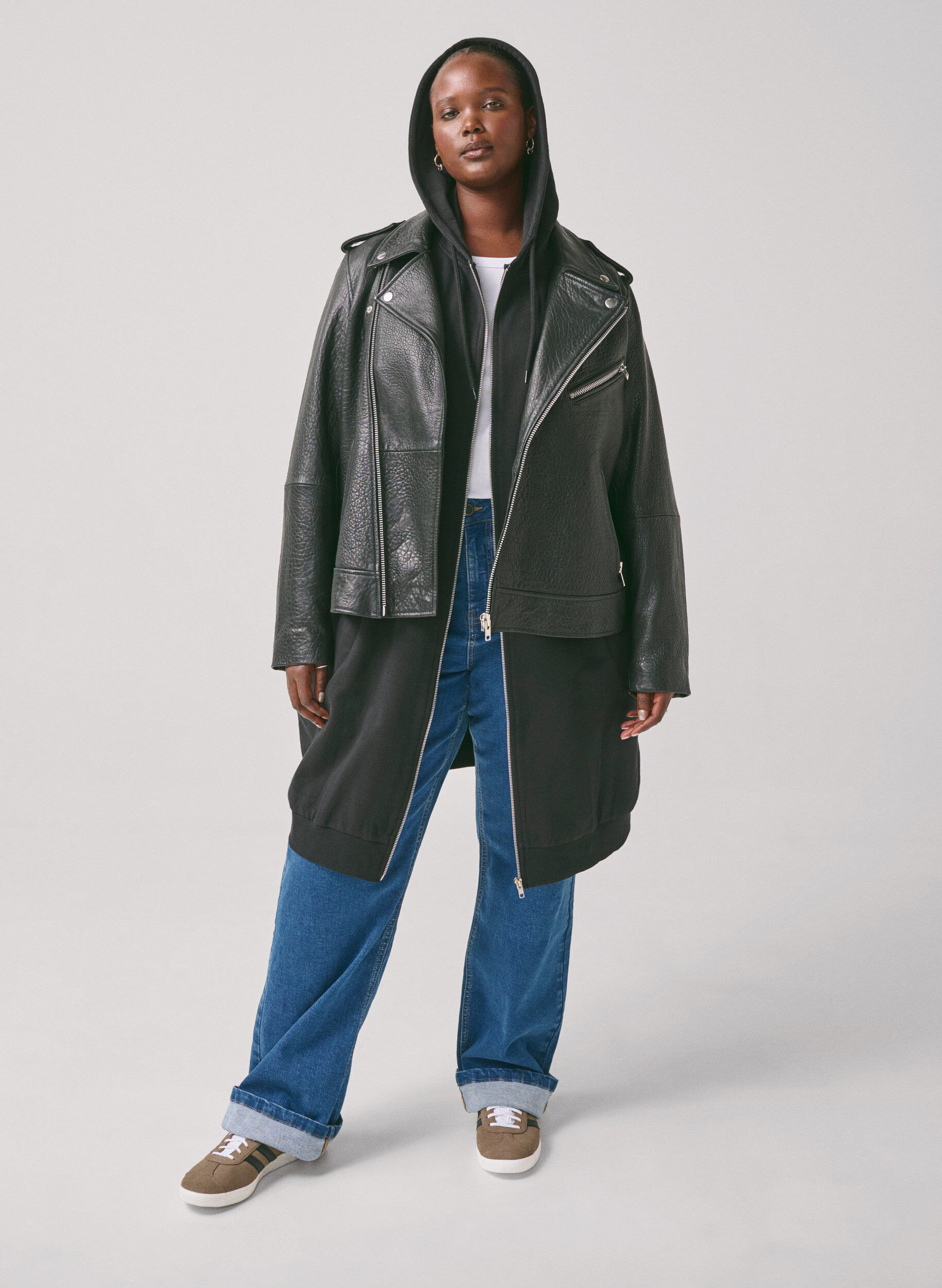 Zizzi Long cardigan en coton &agrave; capuche, Noir, Image image number 0