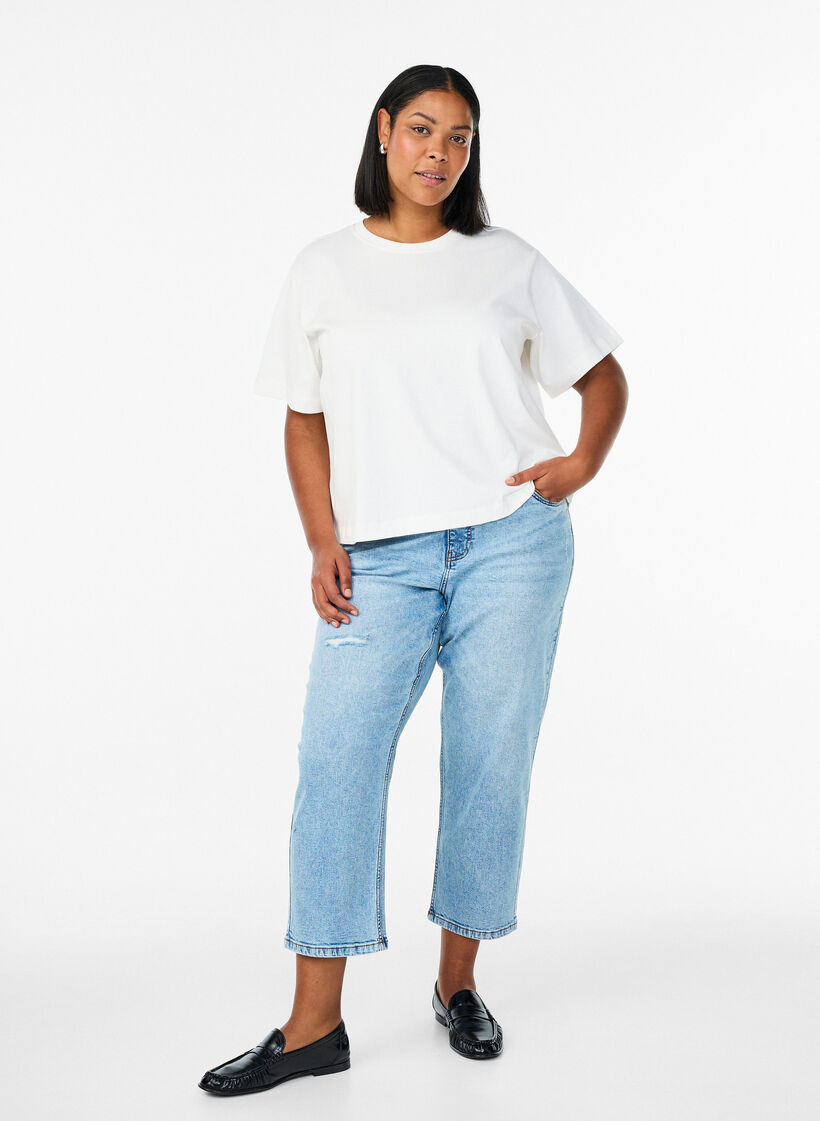 Jean court Vera avec d&eacute;tails us&eacute;s, Bleu Clair, Model image number 0