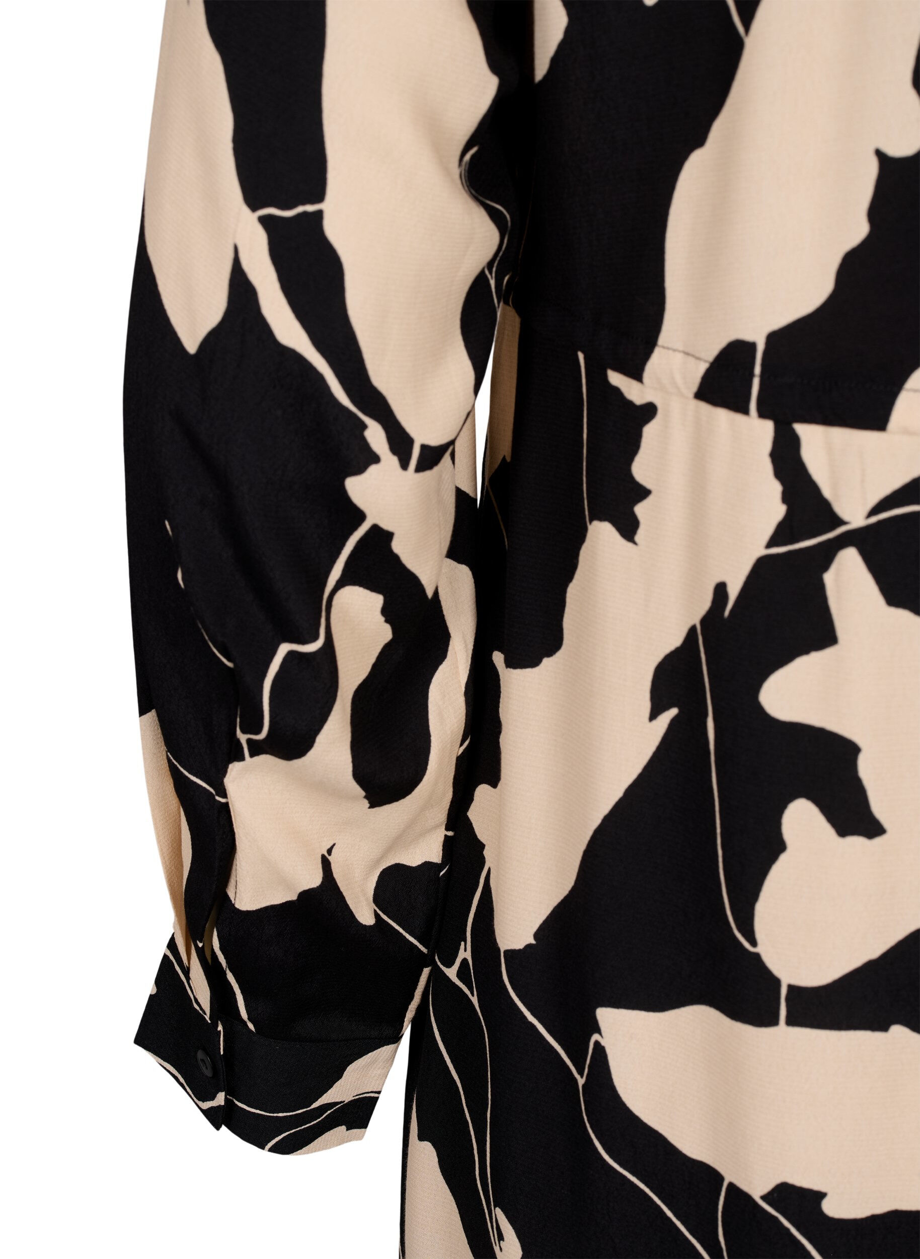 Zizzi Robe midi &agrave; manches longues en viscose avec imprim&eacute;, Black AOP, Packshot image number 3