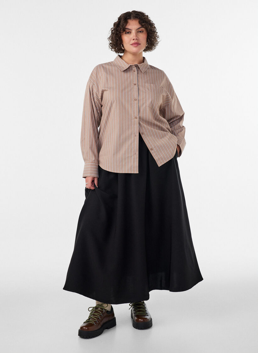 Jupe maxi &eacute;vas&eacute;e avec poches, Noir, Model image number 0