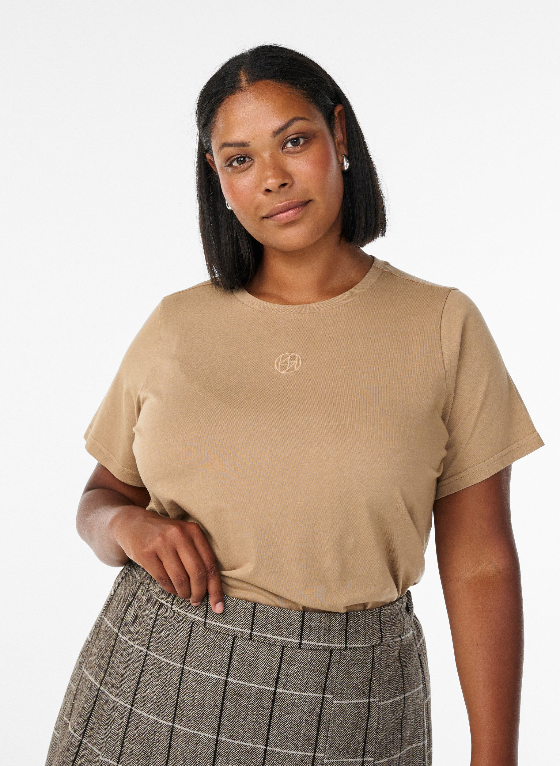 T-shirt en coton bio avec un aspect d&eacute;lav&eacute;, Beige, Model