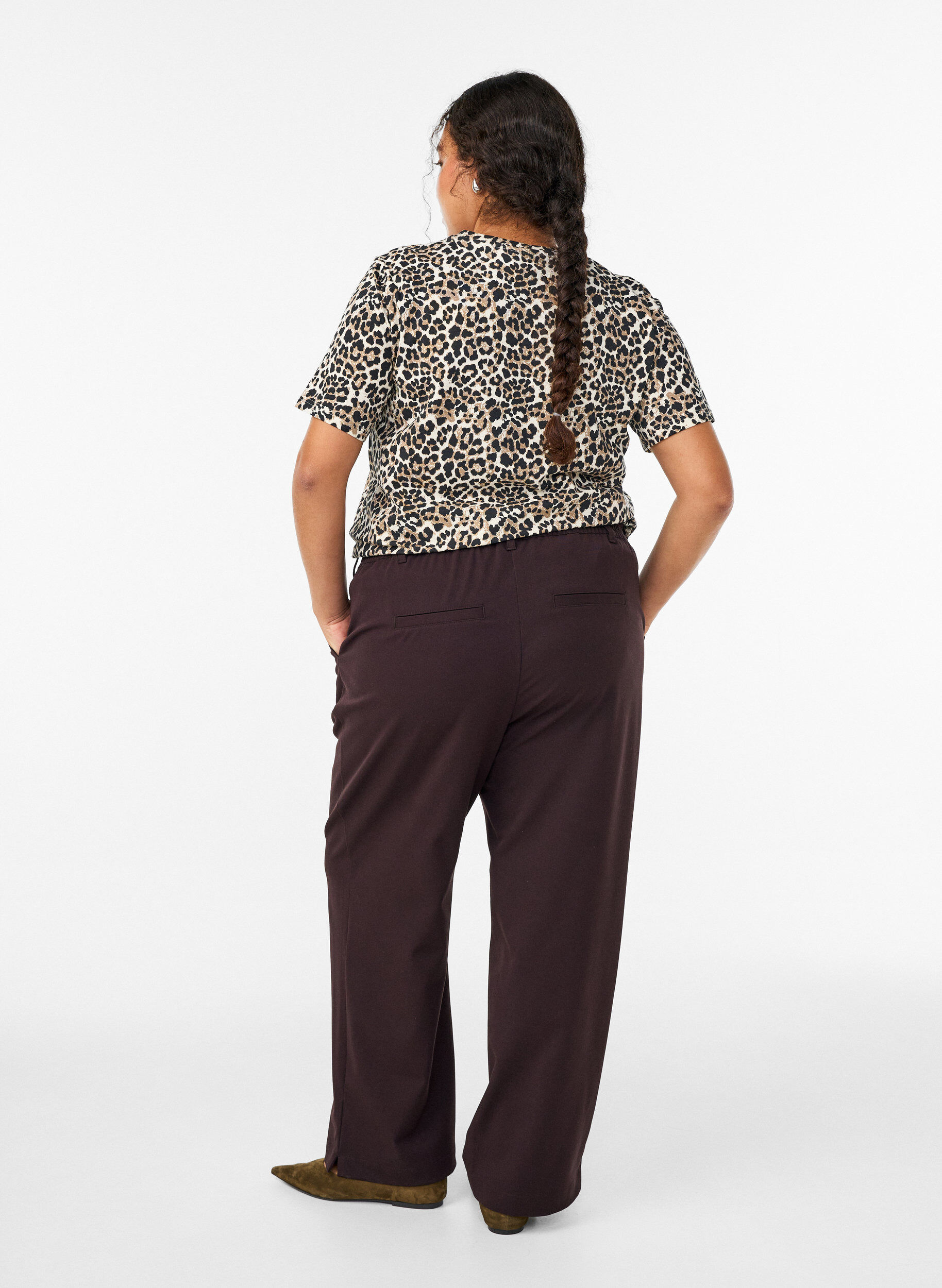Zizzi Pantalon taille haute avec ceinture &eacute;lastique &agrave; l'arri&egrave;re, Marron, Model image number 1