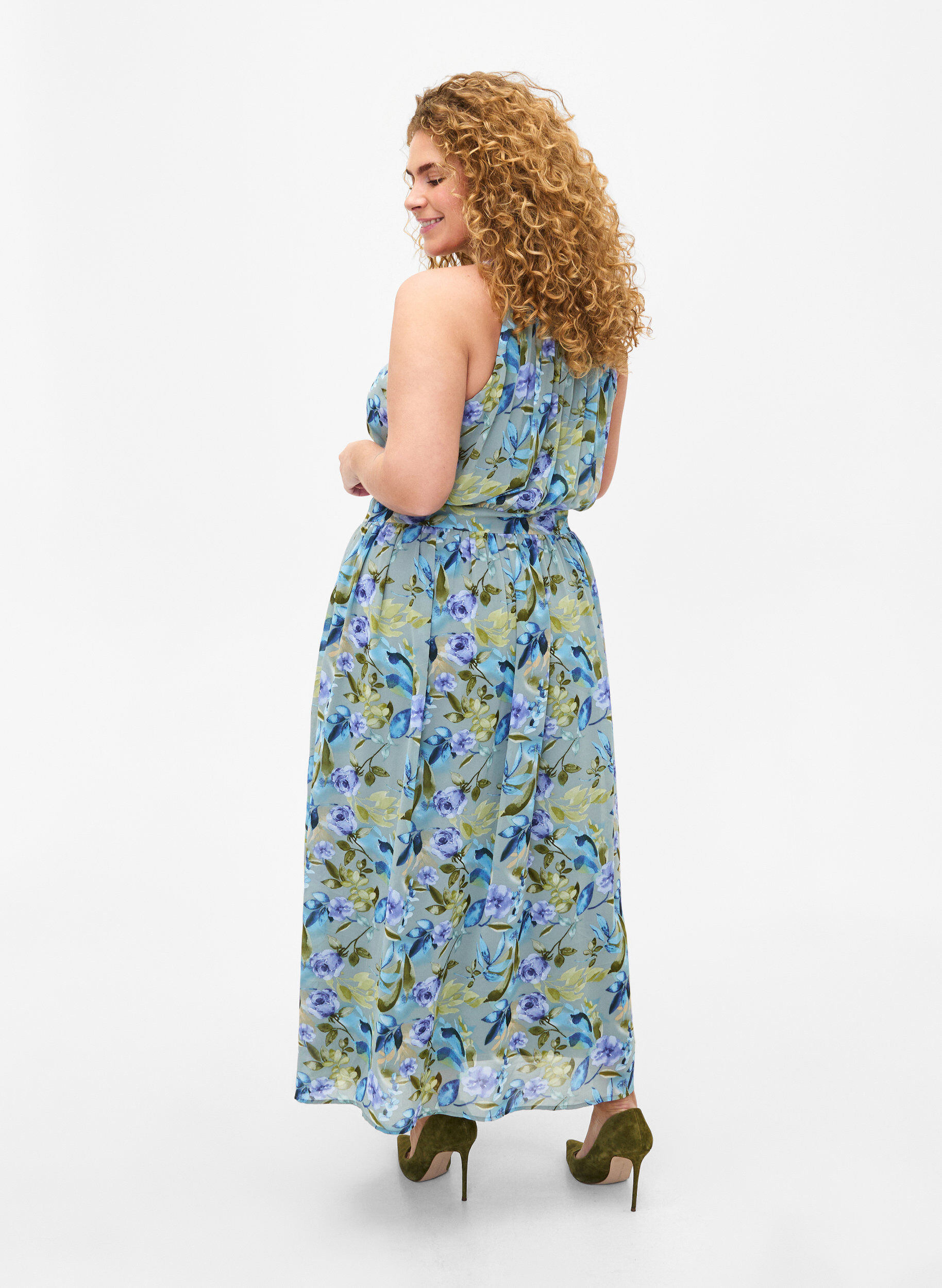 Zizzi Robe longue dos nu &agrave; motif floral, Wrought Iron AOP, Model image number 1