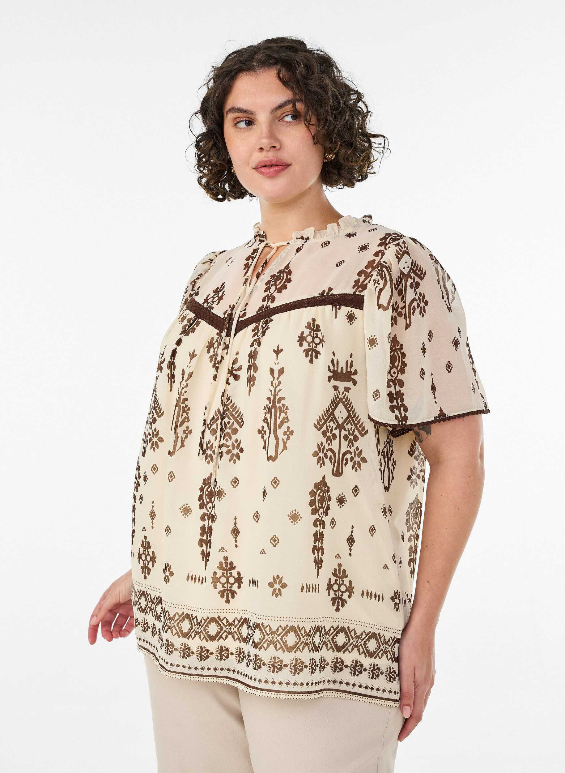 ZizziBlouse &agrave; motifs et bordure en crochet, Beige, Model image number 0