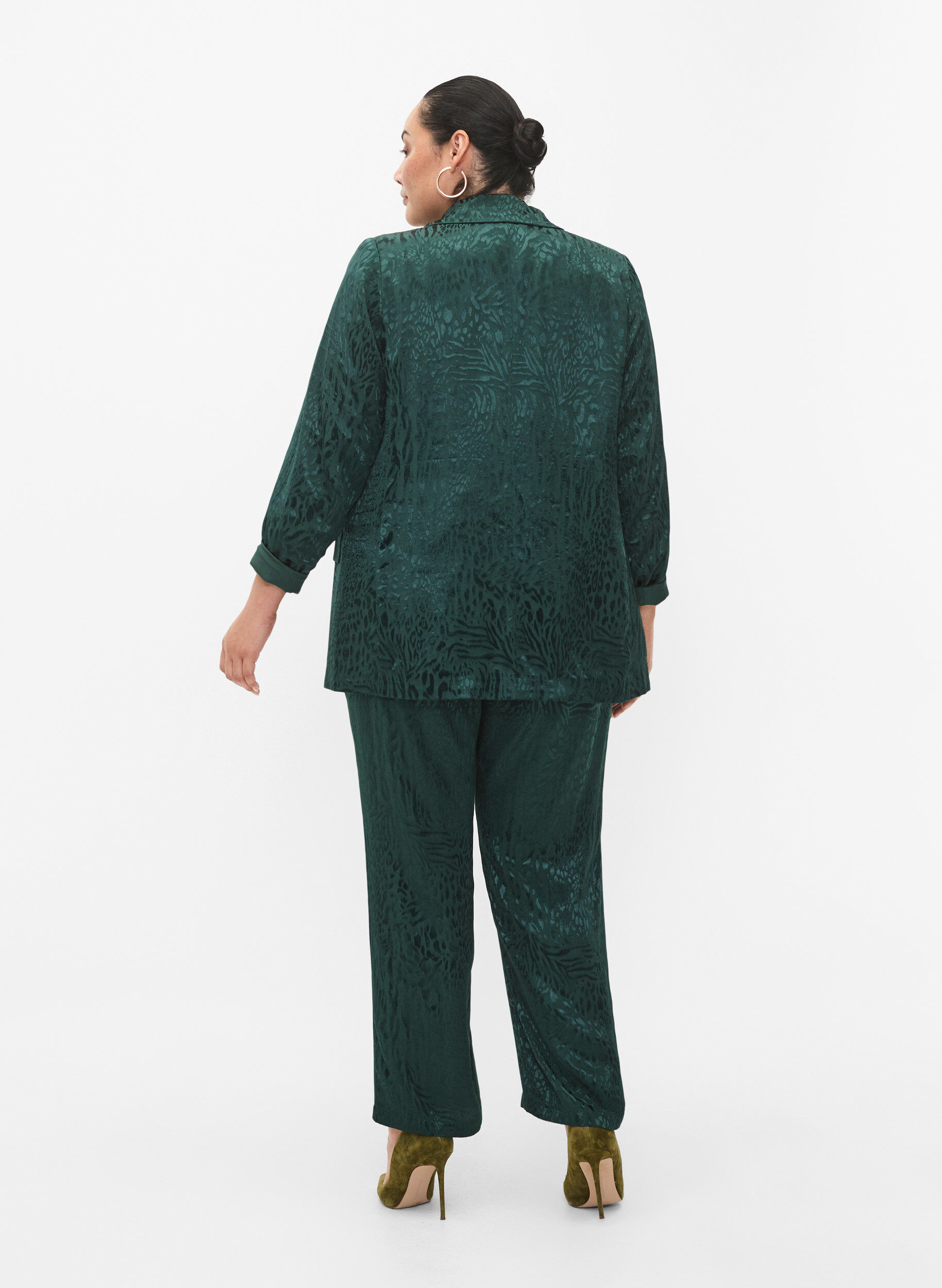 Zizzi Pantalon ample en viscose avec imprim&eacute; ton sur ton, Ponderosa Pine, Model image number 1