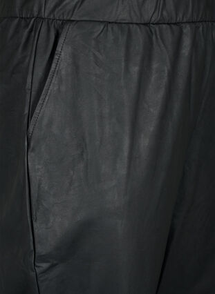Pantalon en imitation cuir avec des poches, Black, Packshot image number 2