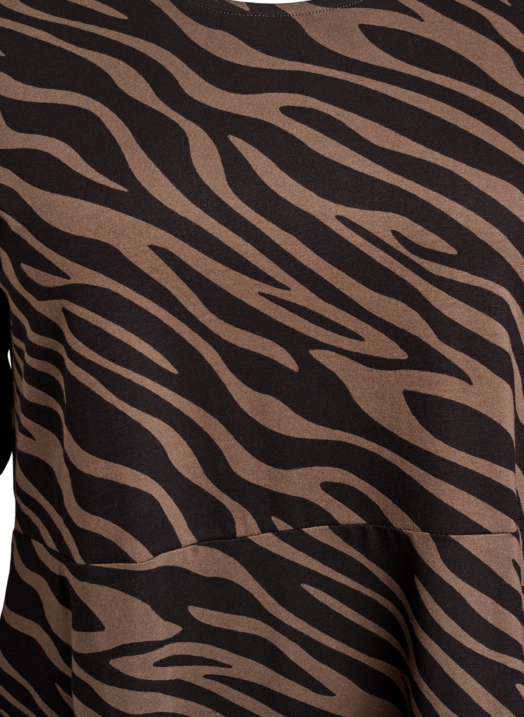 Zizzi Robe &agrave; manches longues avec col rond et imprim&eacute; z&egrave;bre, Walnut Zebra, Packshot image number 2
