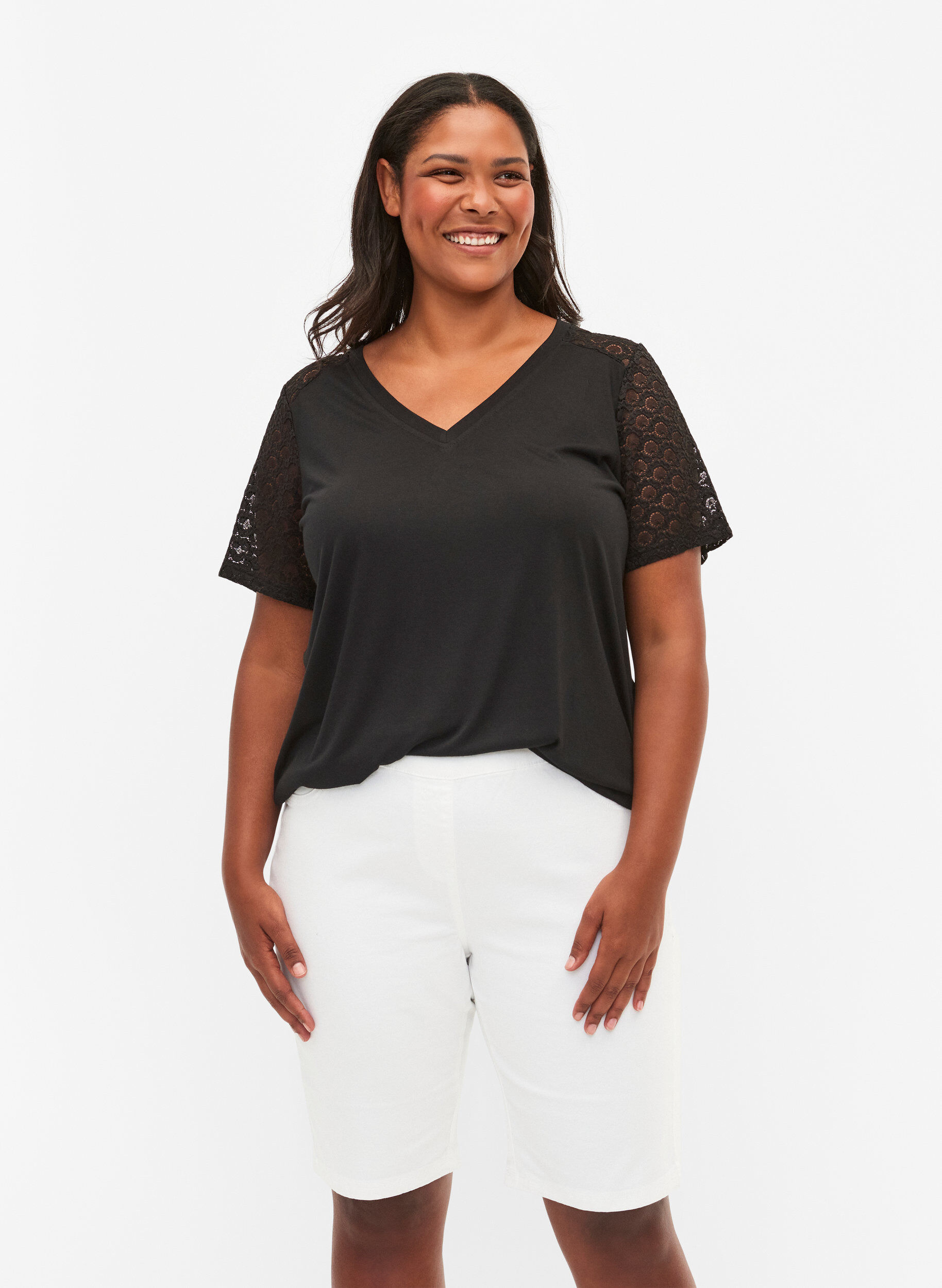 Zizzi Short moulant avec poches arri&egrave;re, White, Model image number 0