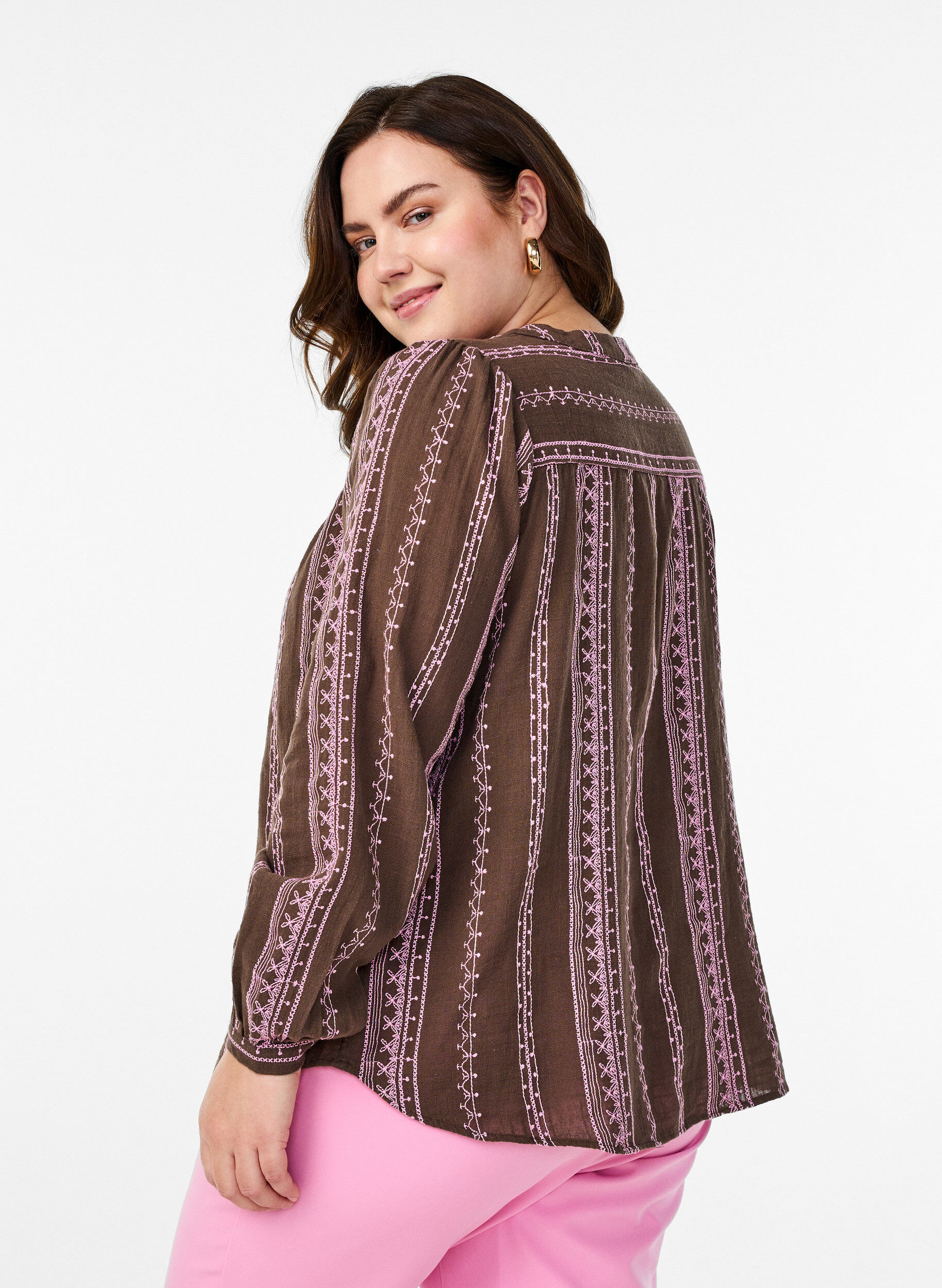 Zizzi Chemisier &agrave; motif brod&eacute;, Marron, Model image number 2