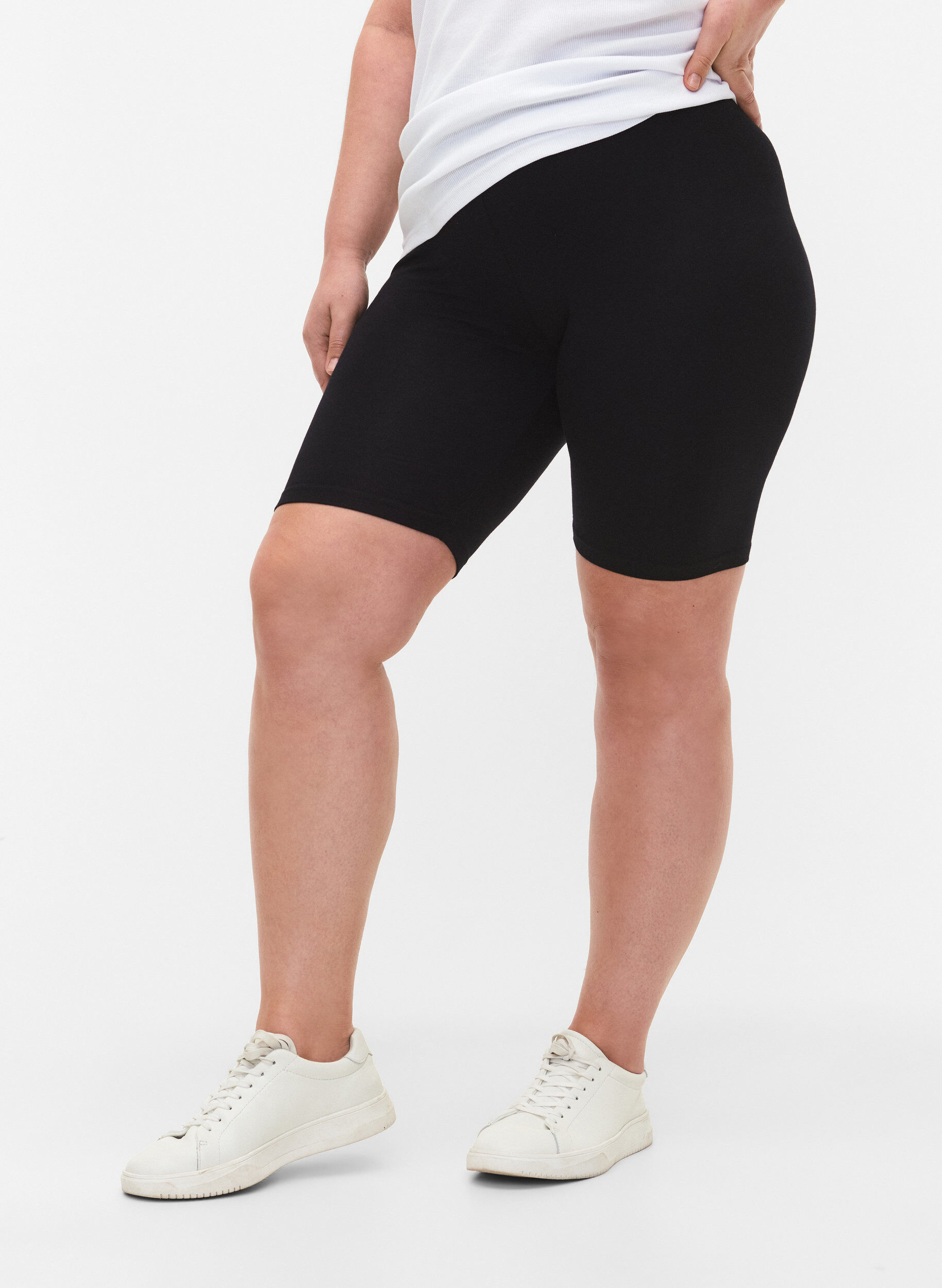 Short cycliste de base de couleur unie, Noir, Model