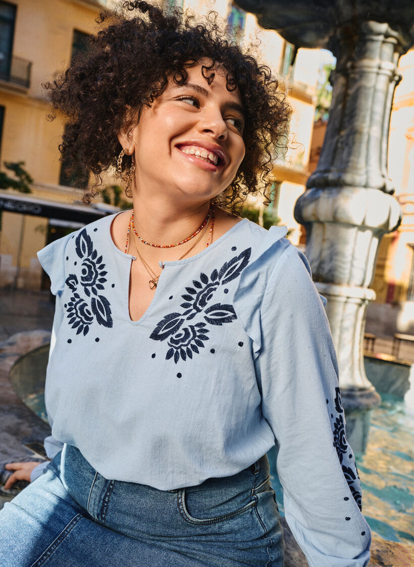 Chemisier en coton avec des d&eacute;tails brod&eacute;s et des volants., Bleu Clair, Image image number 0