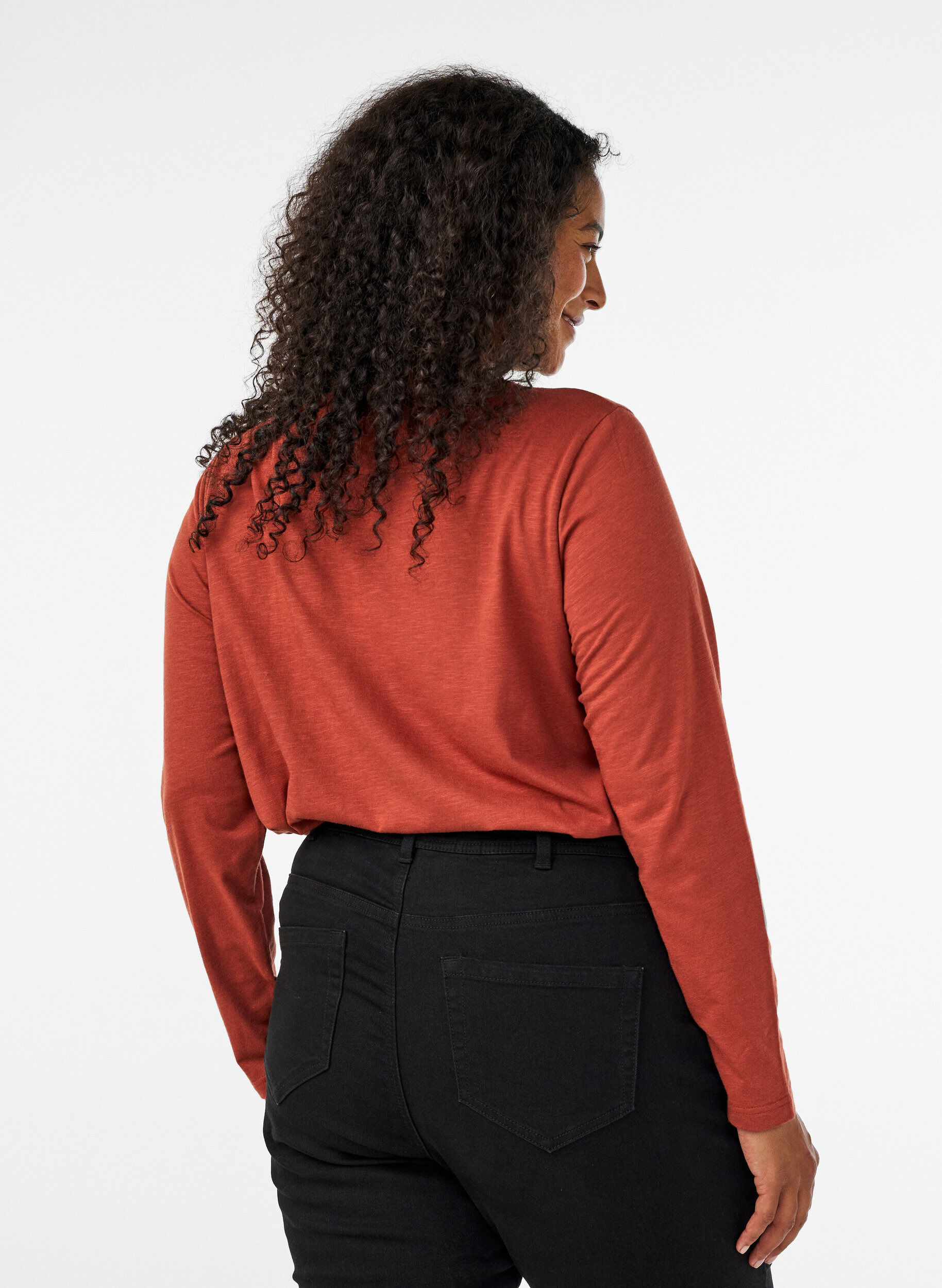 ZizziT-shirt &agrave; manches longues avec col V et boutons, Marron, Model image number 2