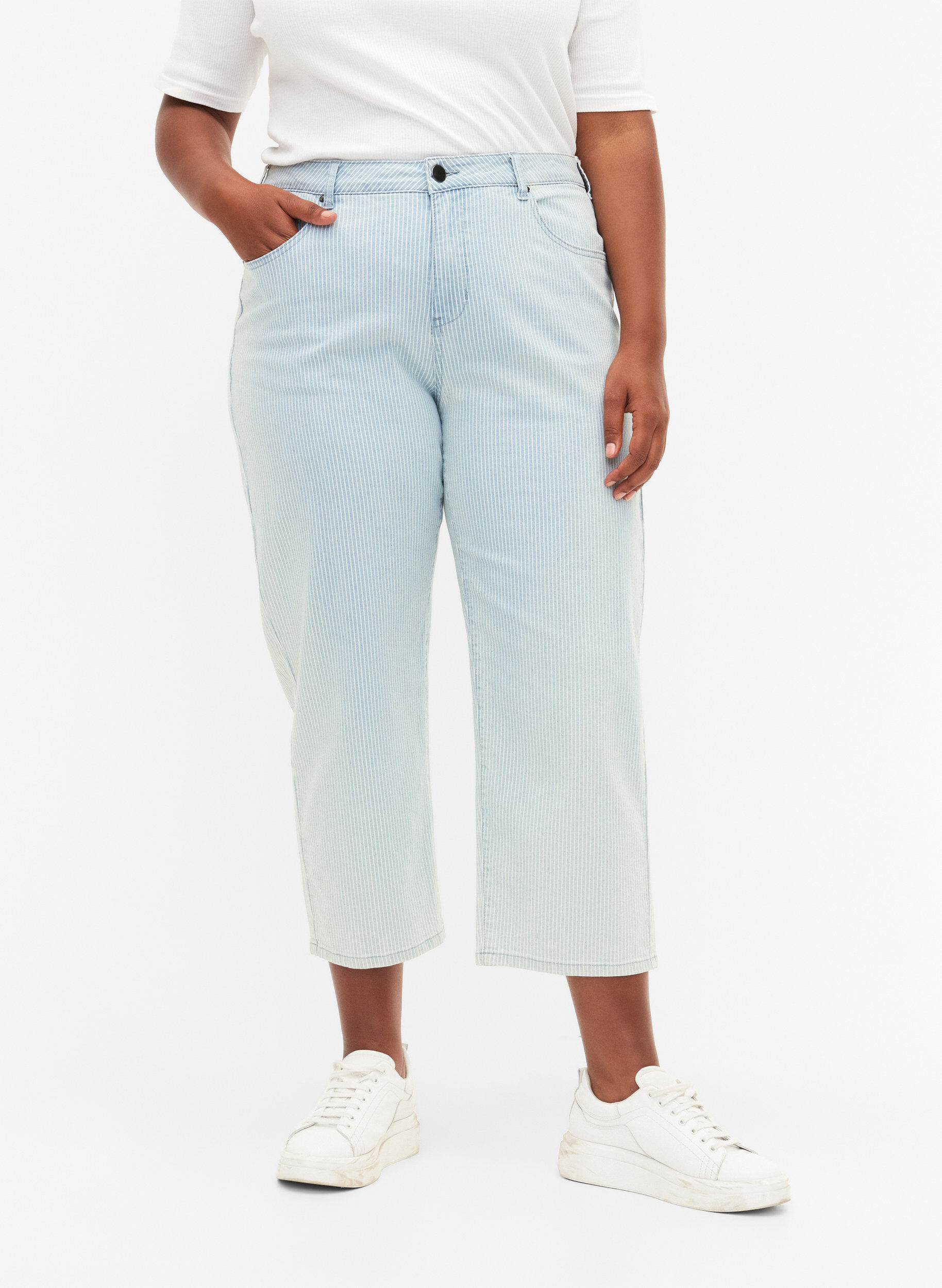 Zizzi Jean droit, cheville courte, Light Blue Stripe, Model image number 3
