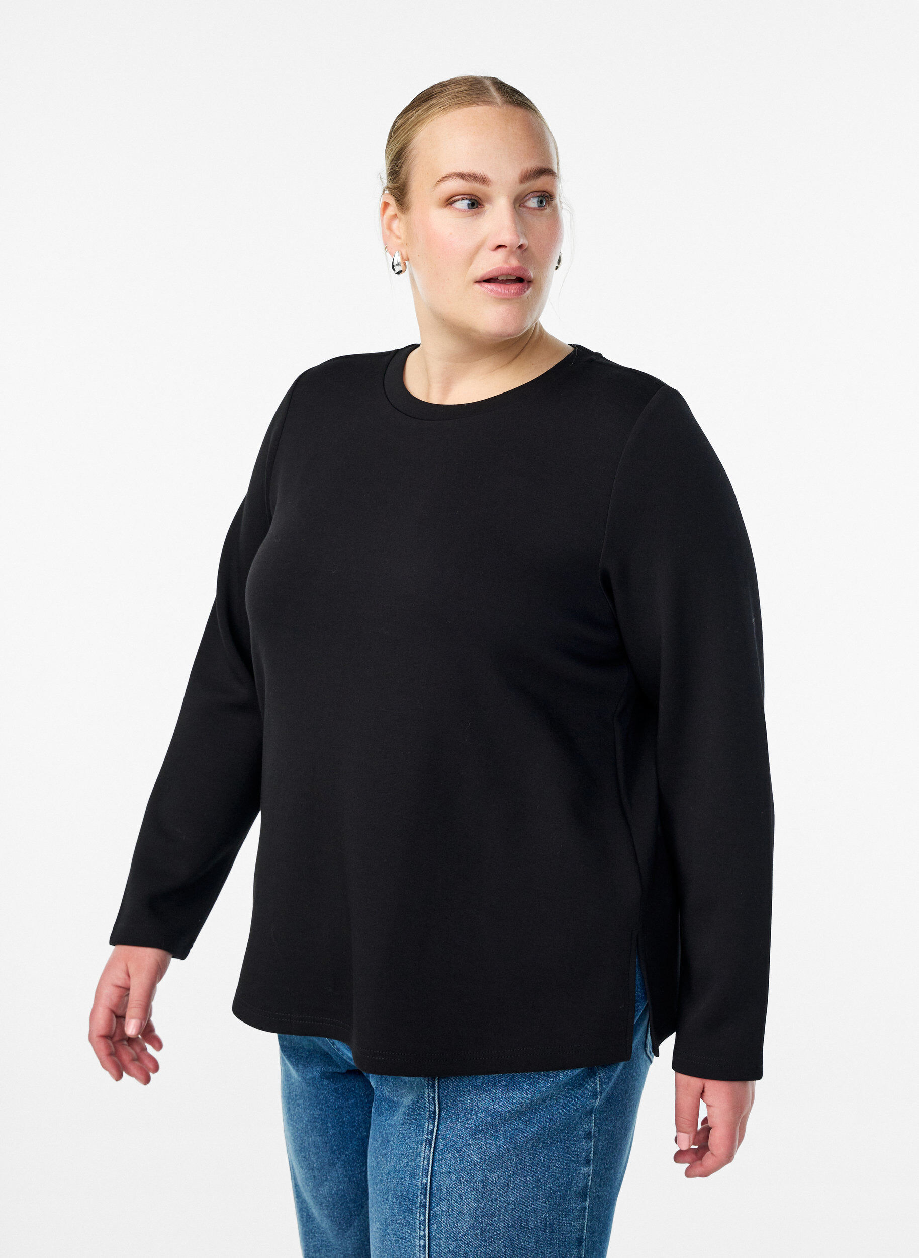 Blouse en jersey avec col rond, Noir, Model
