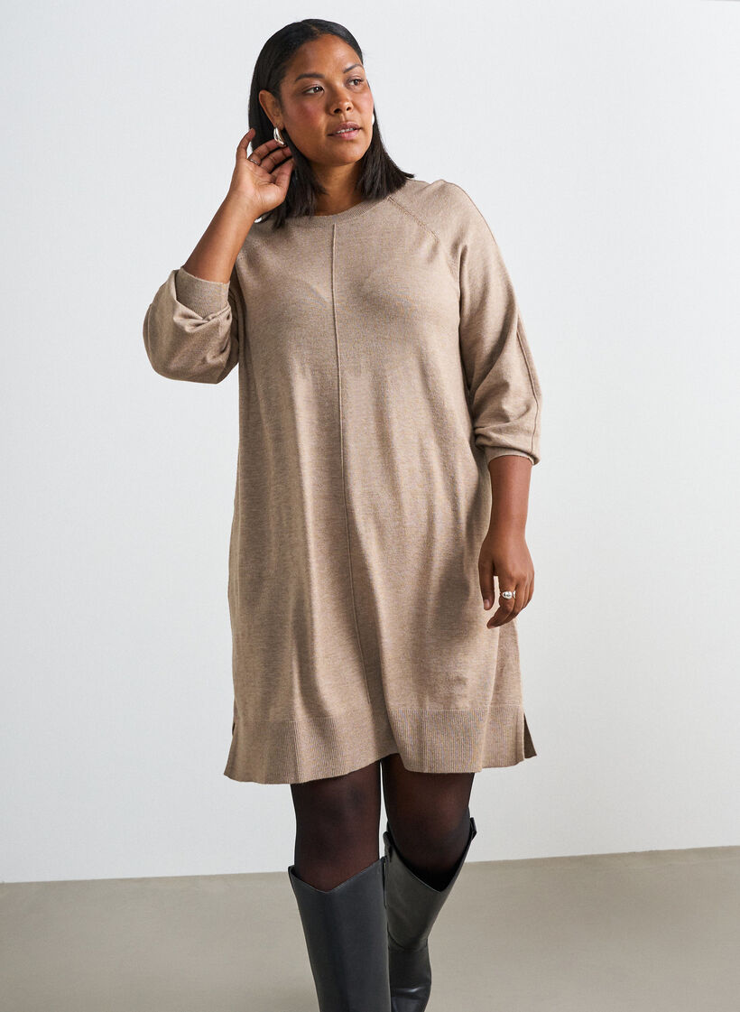 Robe courte en maille &agrave; manches raglan et couture centrale, Beige, Model image number 0