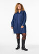 Robe courte en jean avec col et d&eacute;collet&eacute; en V, Bleu, Model image number 1