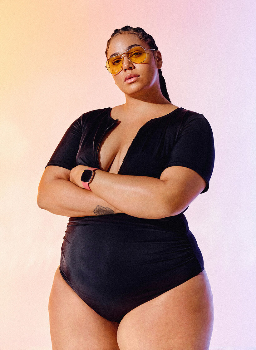 Maillot de bain une-pièce avec fermeture éclair et manches courtes, Black, Image image number 0