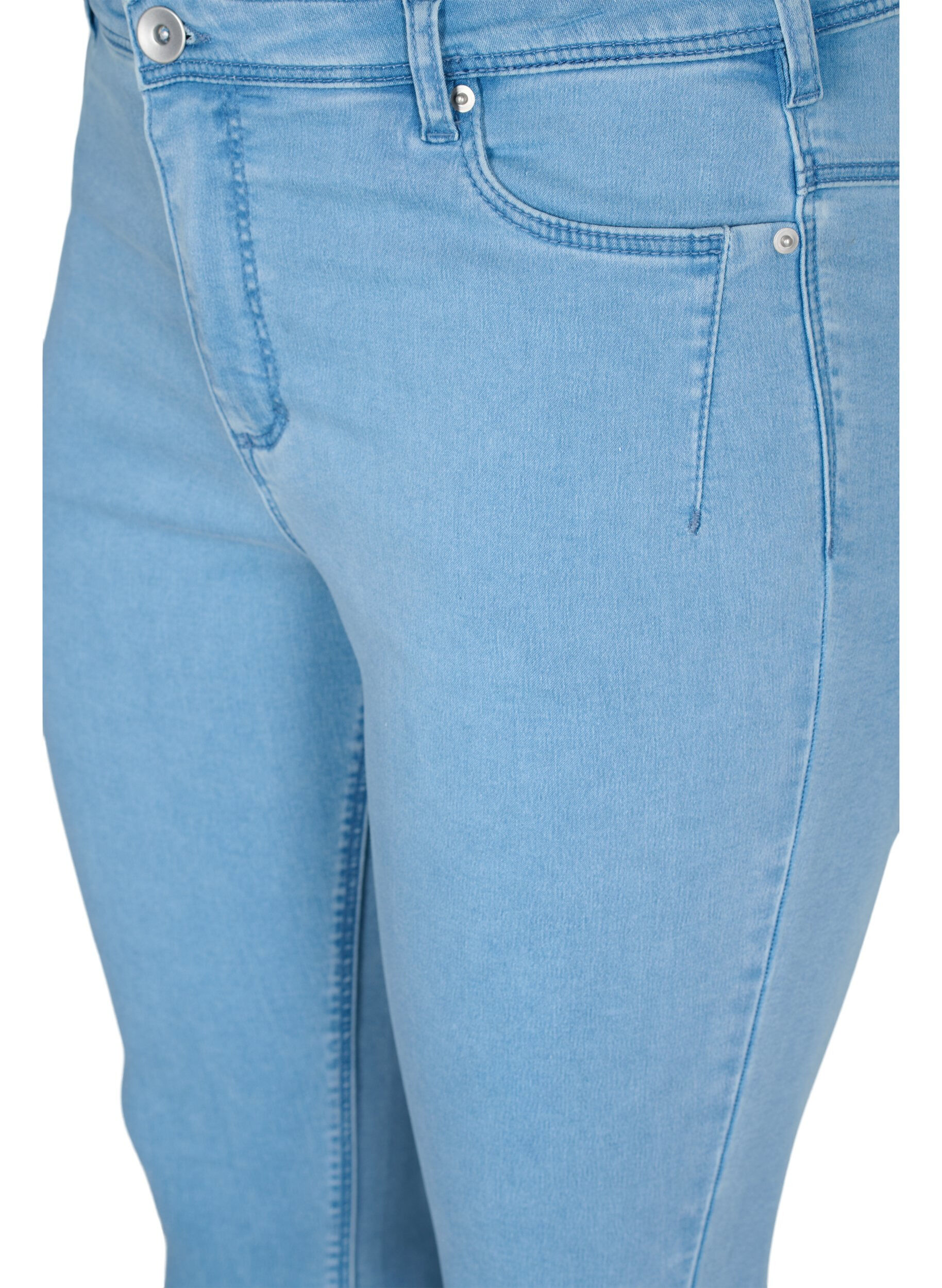 Zizzi Jean crop Amy avec d&eacute;tails zipp&eacute;s, Bleu Clair, Packshot image number 2