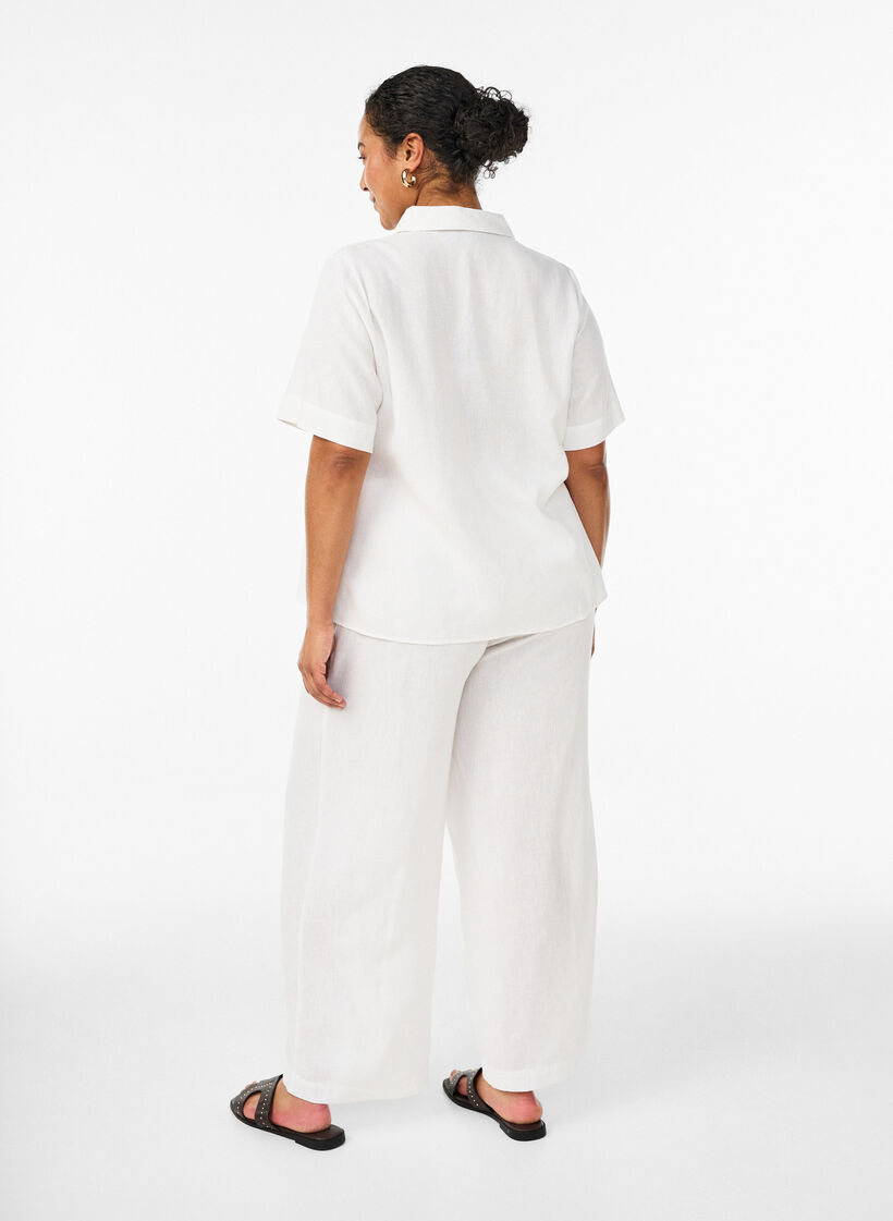 Pantalon large en lin et viscose, Blanc, Model image number 1
