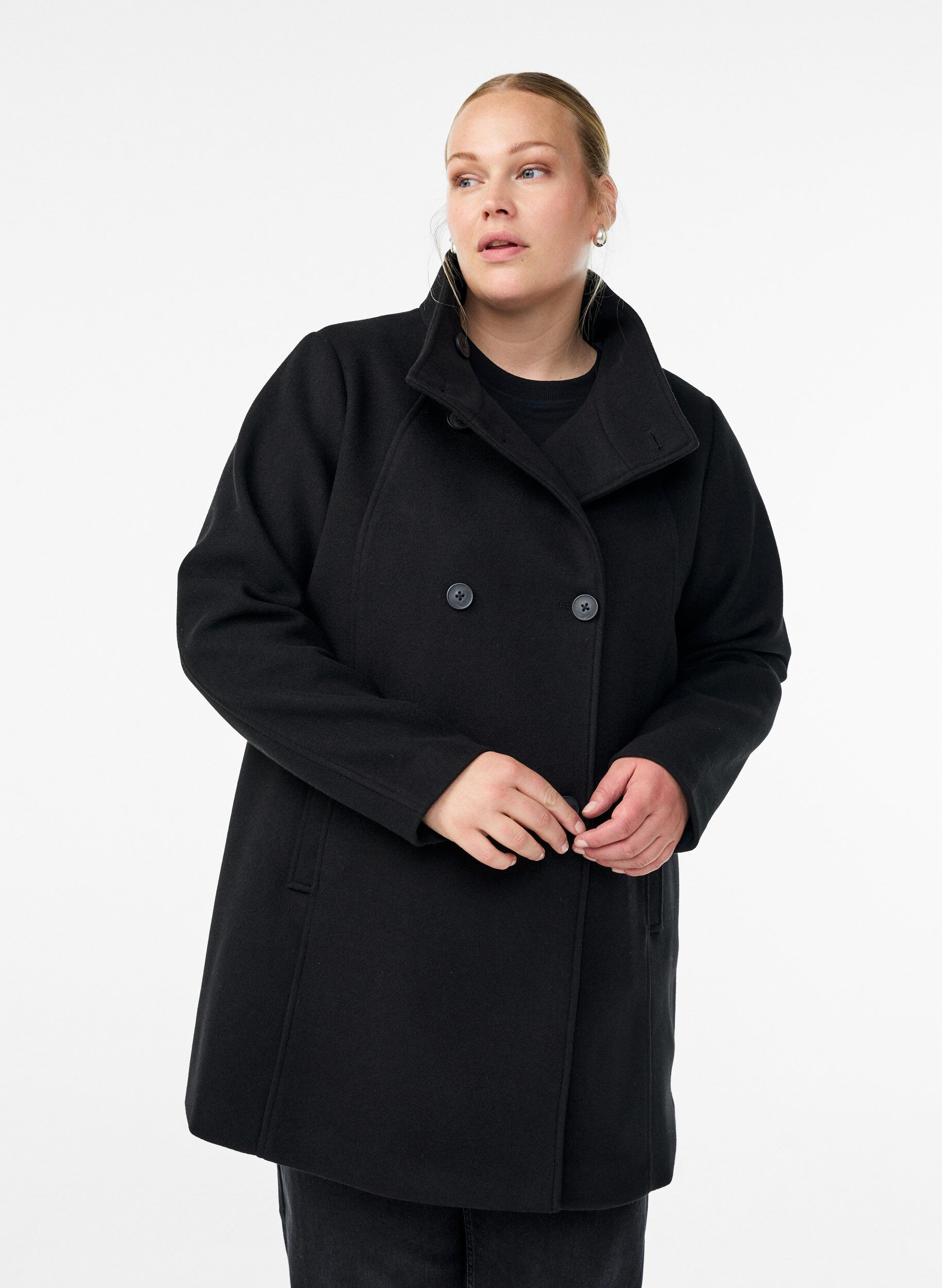 Manteau court &agrave; la coupe &eacute;vas&eacute;e, Noir, Model