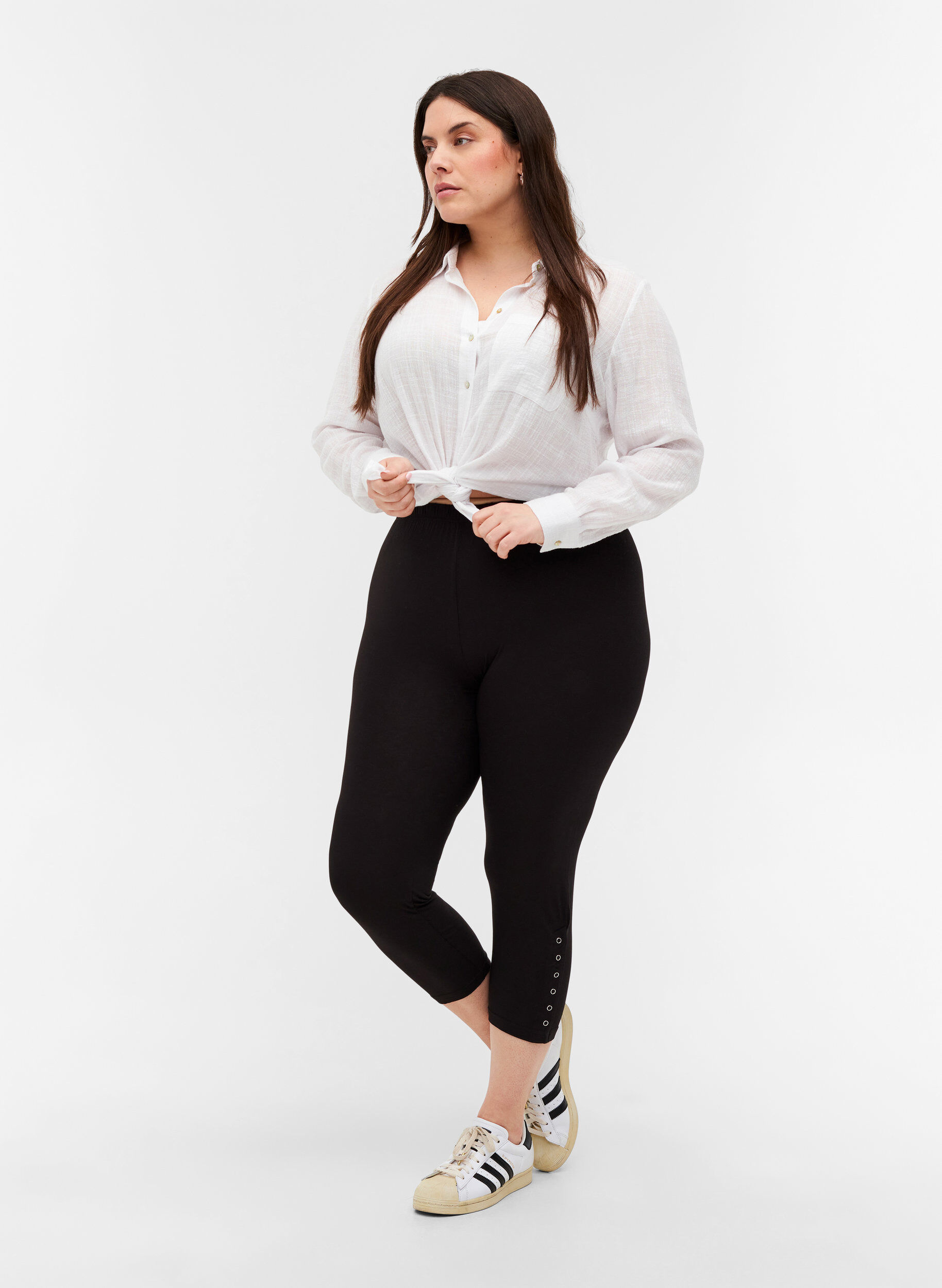 Zizzi Legging 3/4 avec boutons, Black, Model image number 0