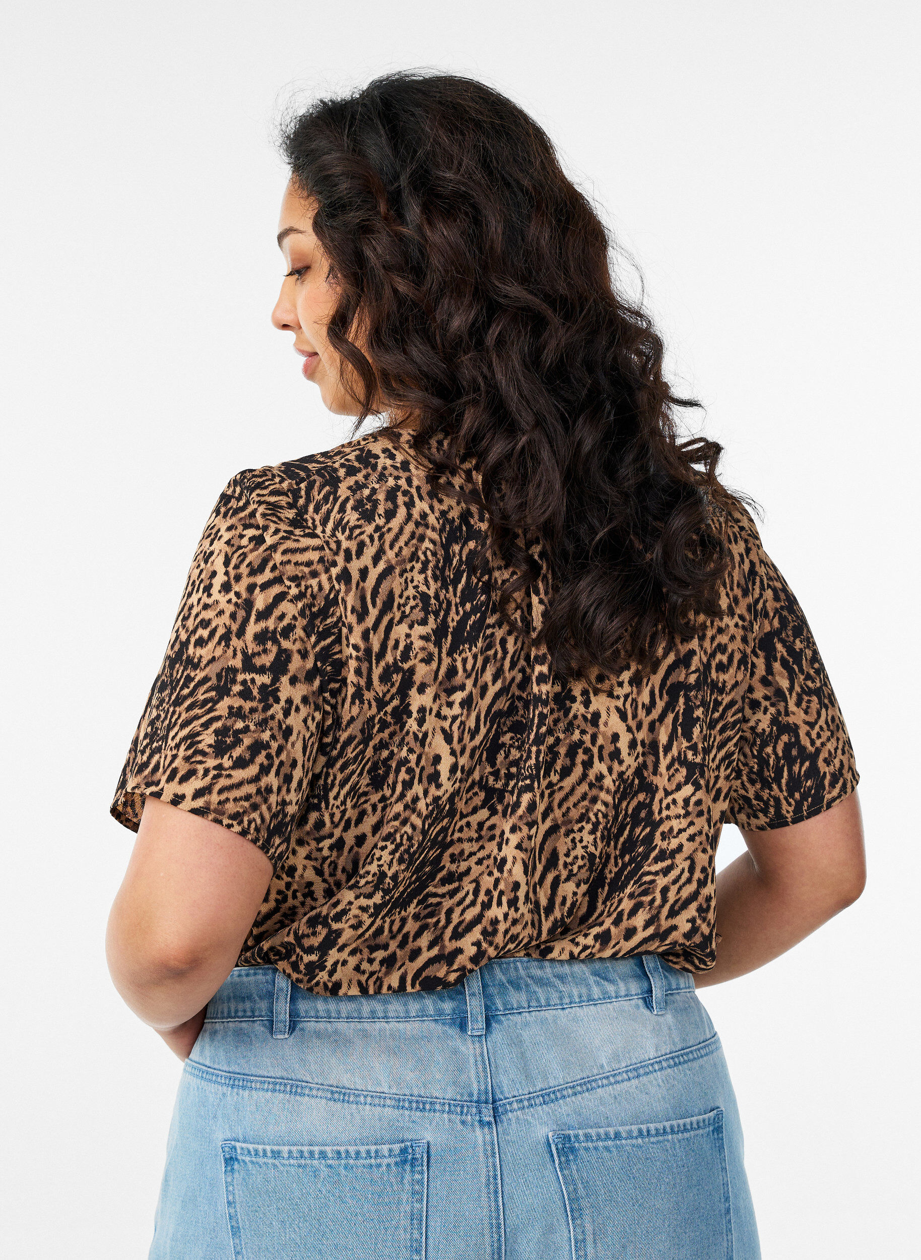 ZizziBlouse &agrave; manches courtes et encolure en V, Marron, Model image number 2