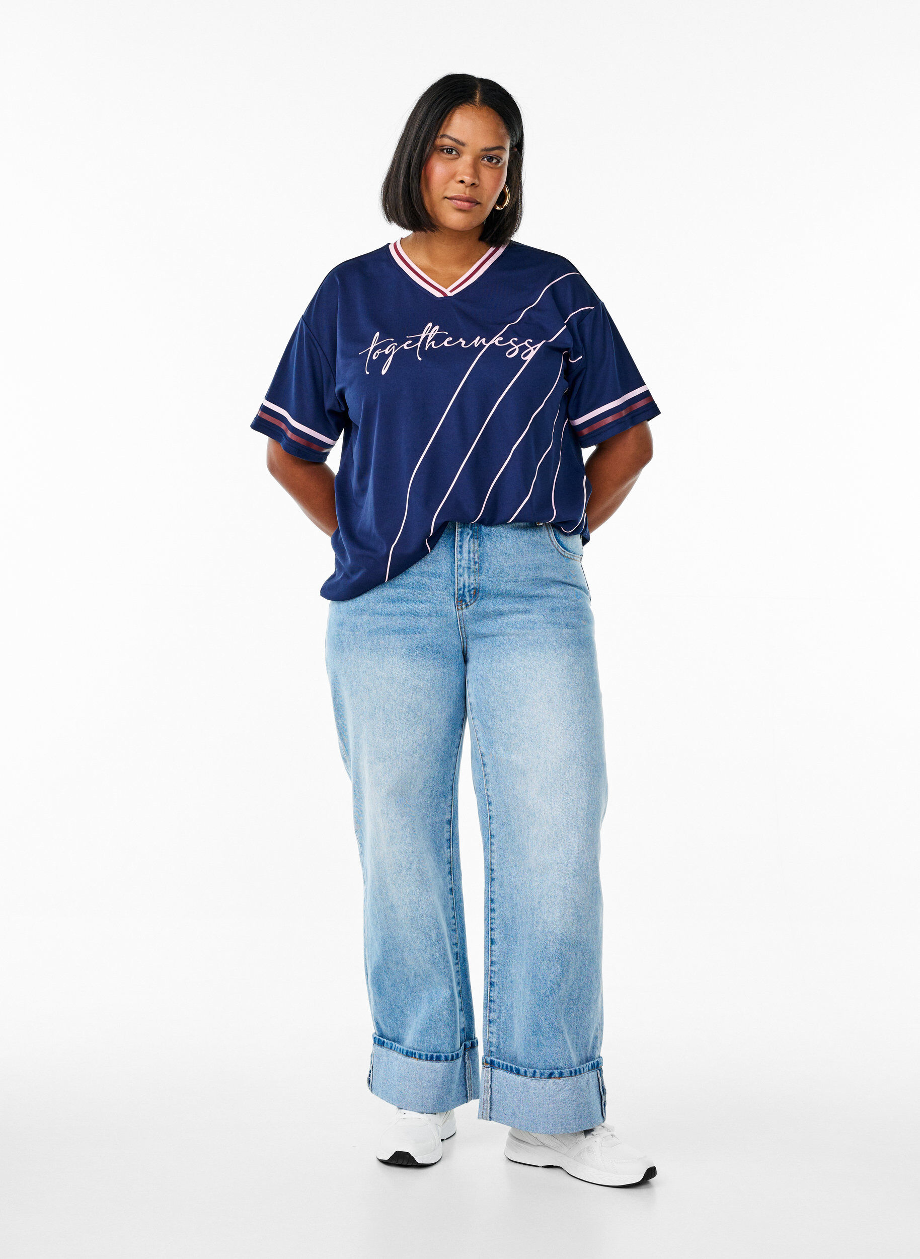 Zizzi T-shirt sport imprim&eacute; carreaux et texte, Bleu, Model image number 1