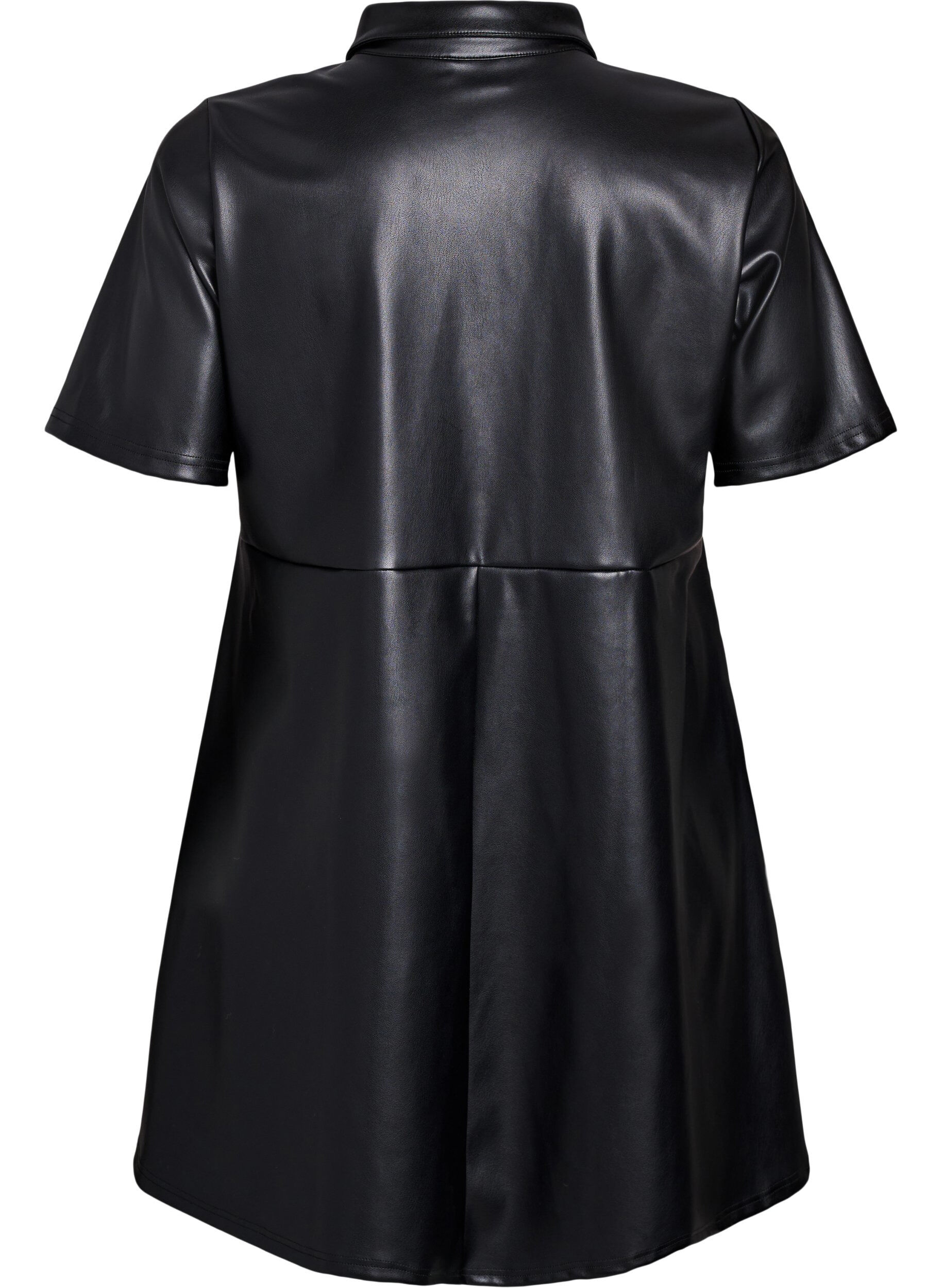 Zizzi Robe courte en similicuir coupe &eacute;vas&eacute;e, Noir, Packshot image number 1