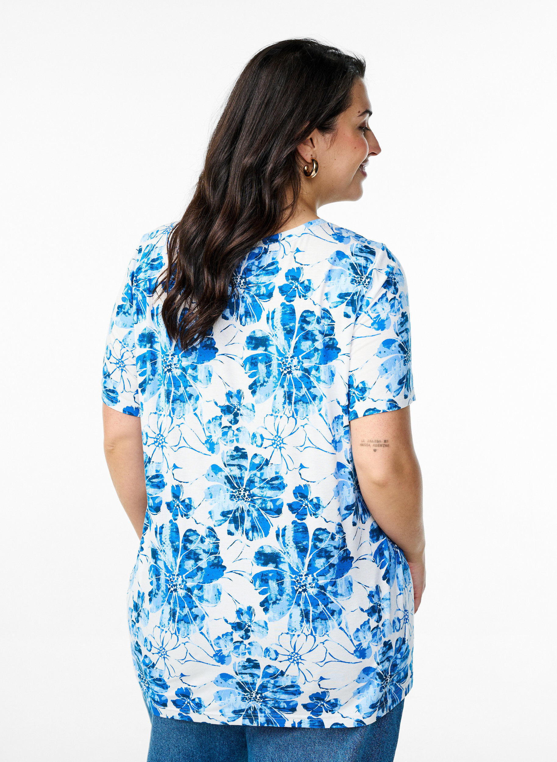ZizziT-shirt avec imprim&eacute; floral, Bleu, Model image number 2