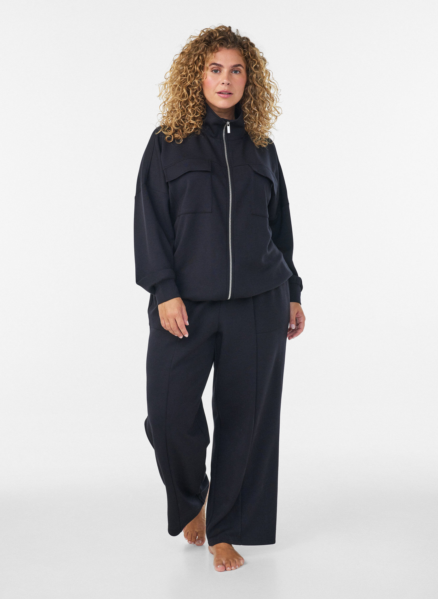 ZizziPantalon ample en jersey taille haute avec poches, Noir, Model image number 0