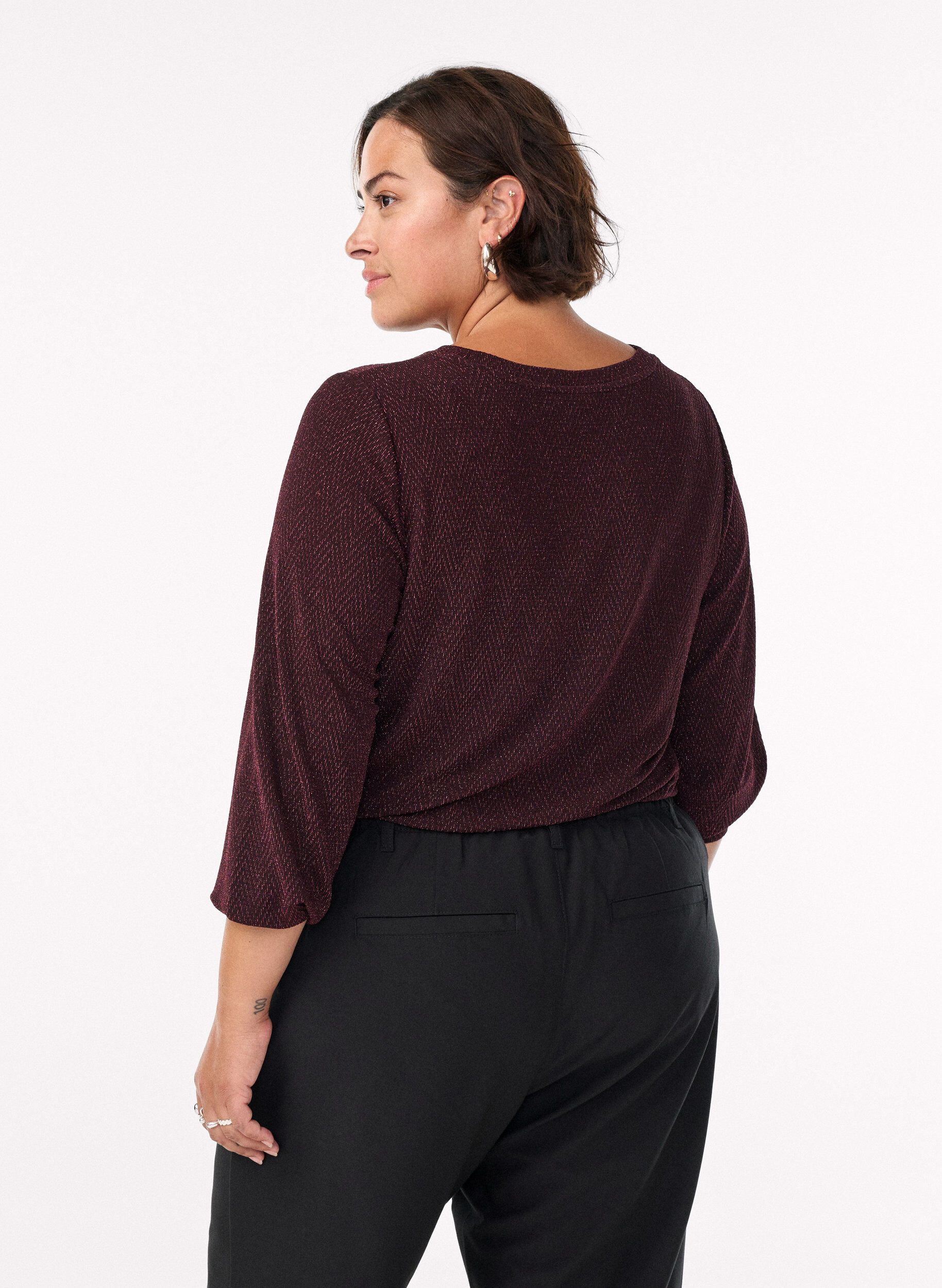 Zizzi Blouse avec motif &agrave; chevrons et fil paillet&eacute;, Bordeaux fonc&eacute;, Model image number 2